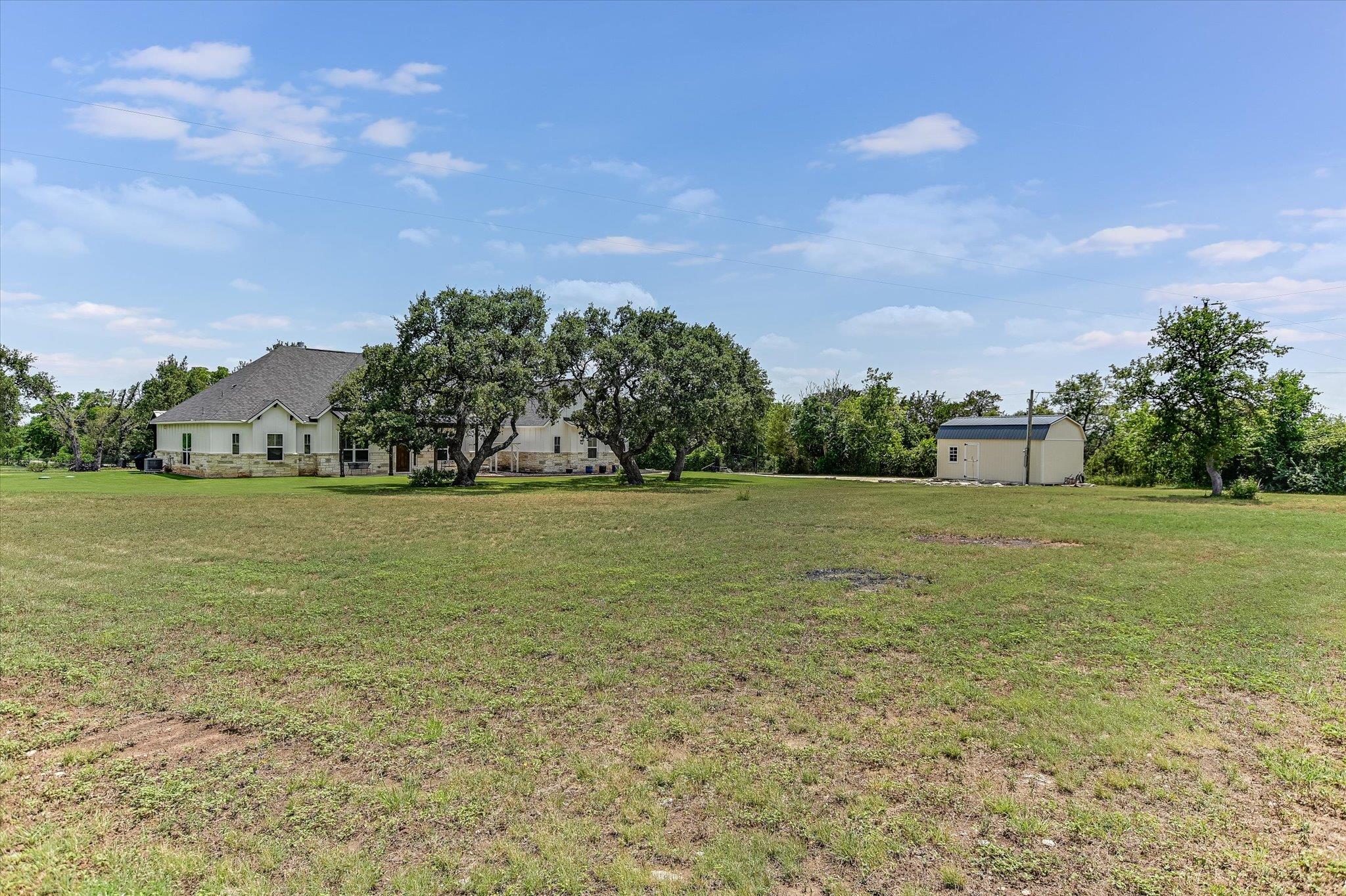 815 County Road 207, Liberty Hill, TX 78642