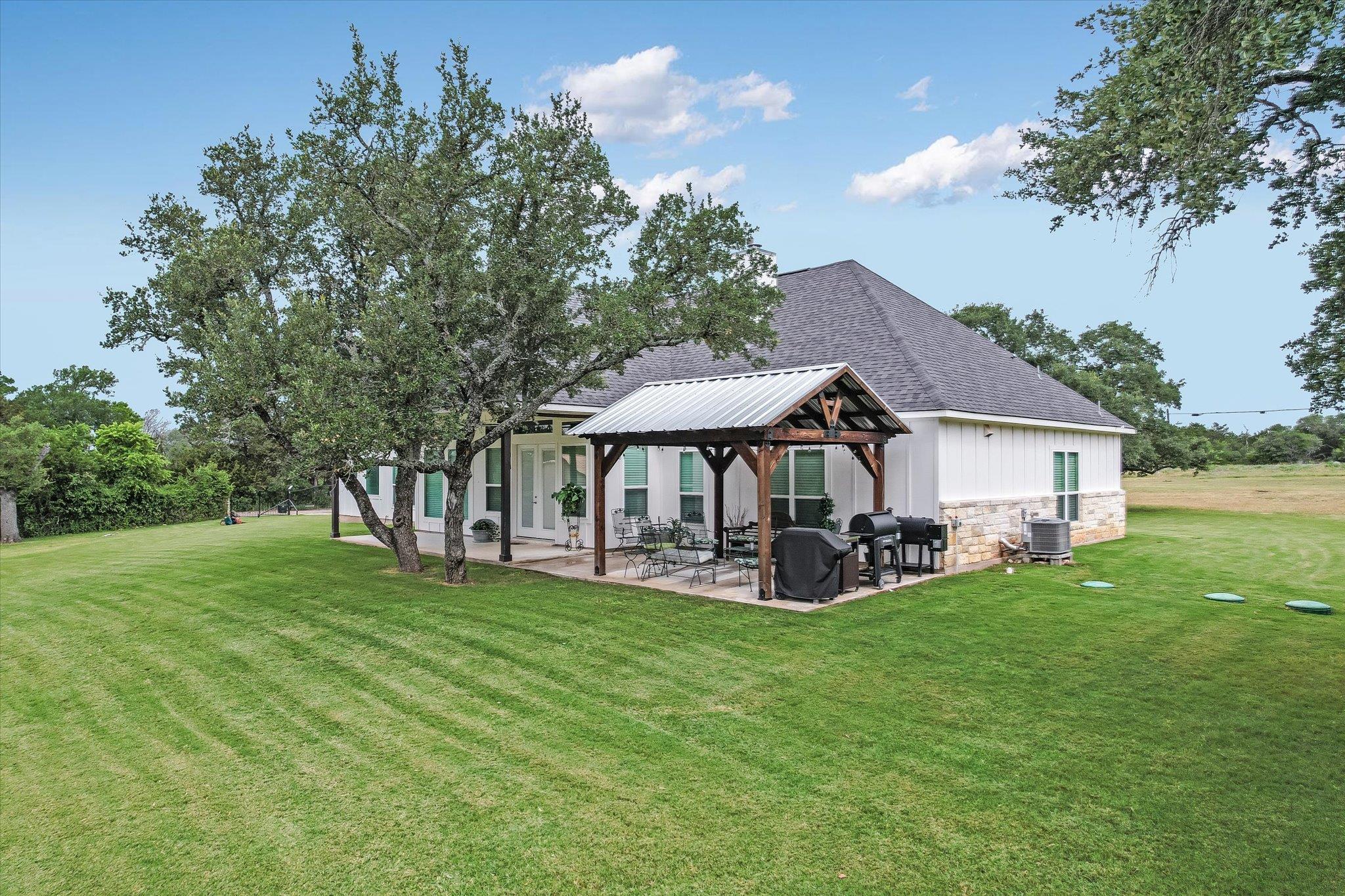 815 County Road 207, Liberty Hill, TX 78642