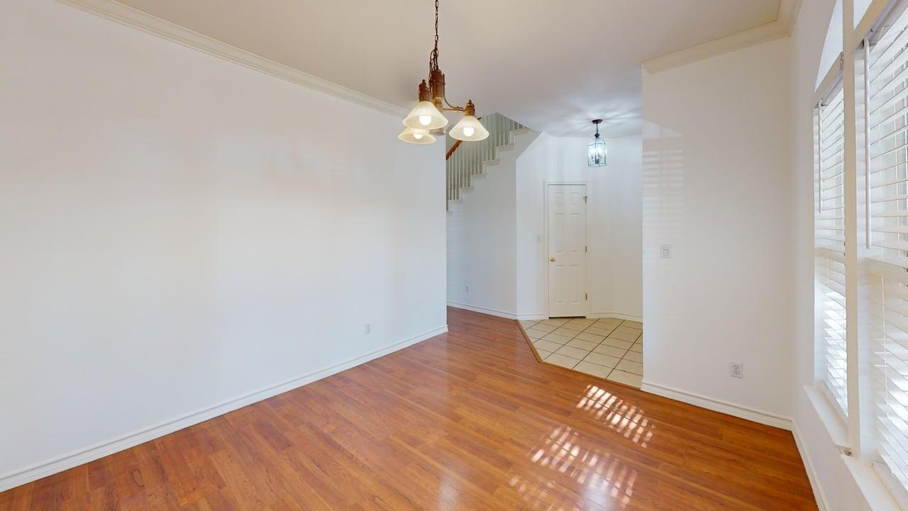 1716 Rosenborough Ln S, Round Rock, TX 78665