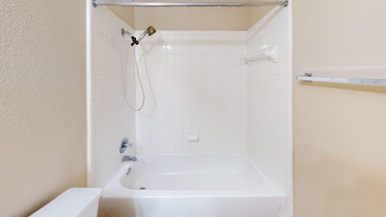 1716 Rosenborough Ln S, Round Rock, TX 78665