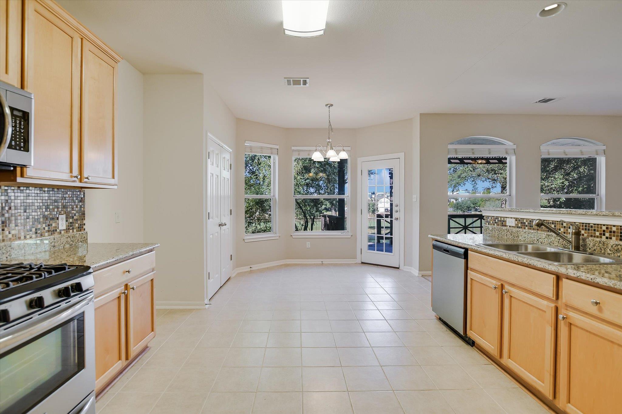 1010 Winding Creek Pl, Round Rock, TX 78665