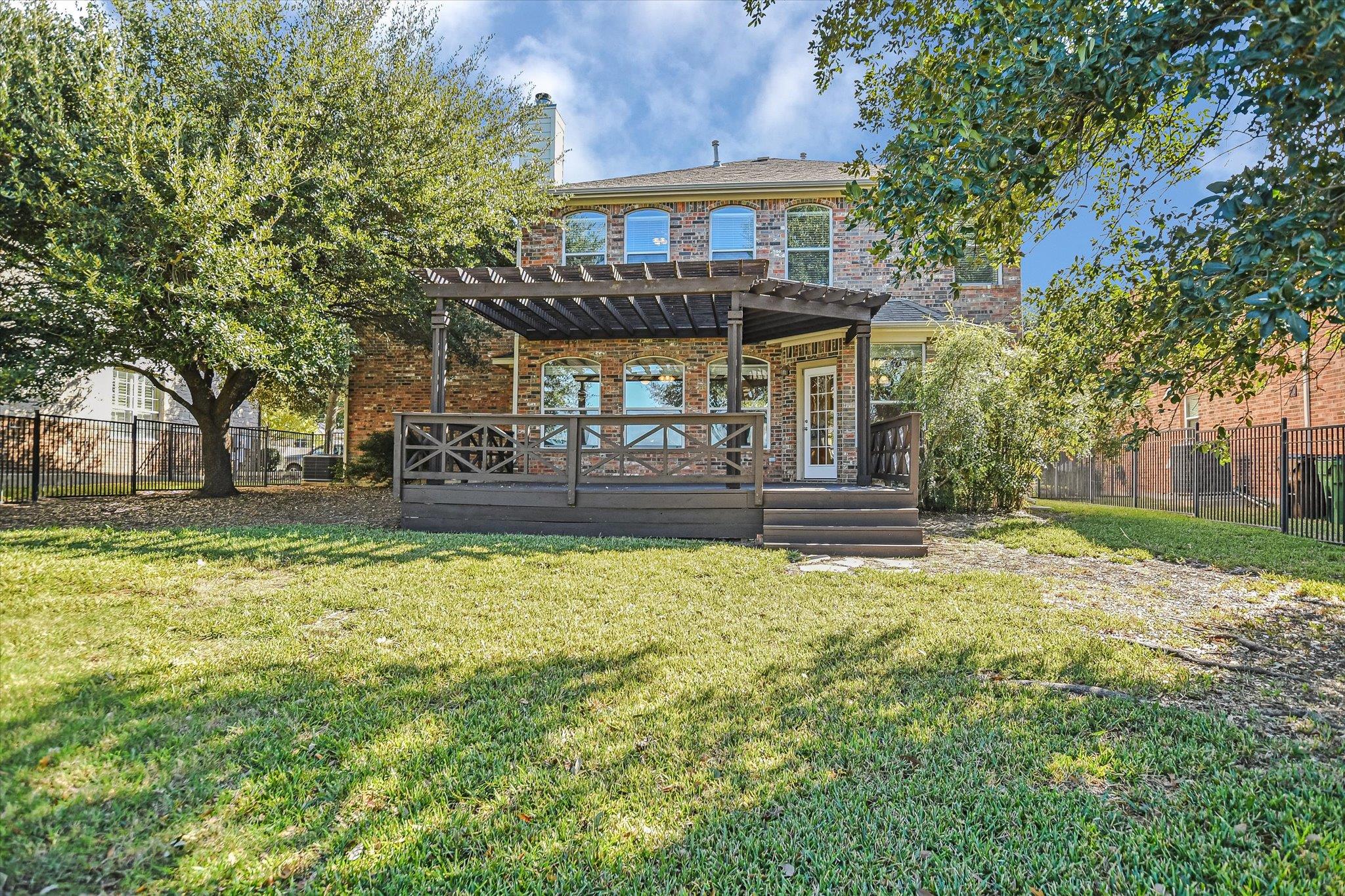 1010 Winding Creek Pl, Round Rock, TX 78665