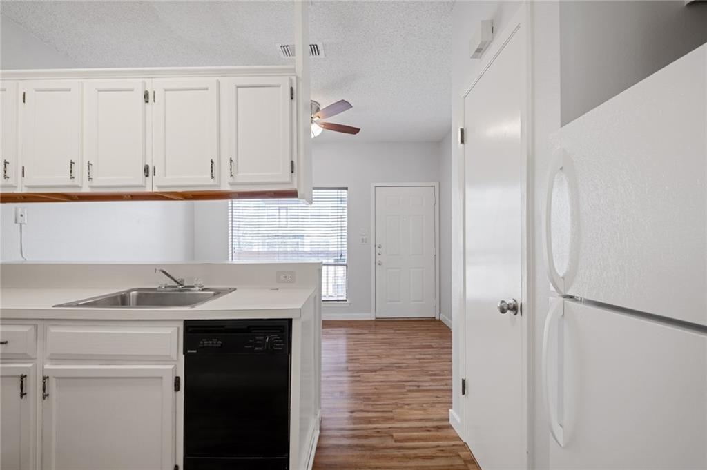 2210 Pearl St # 205, Austin, TX 78705