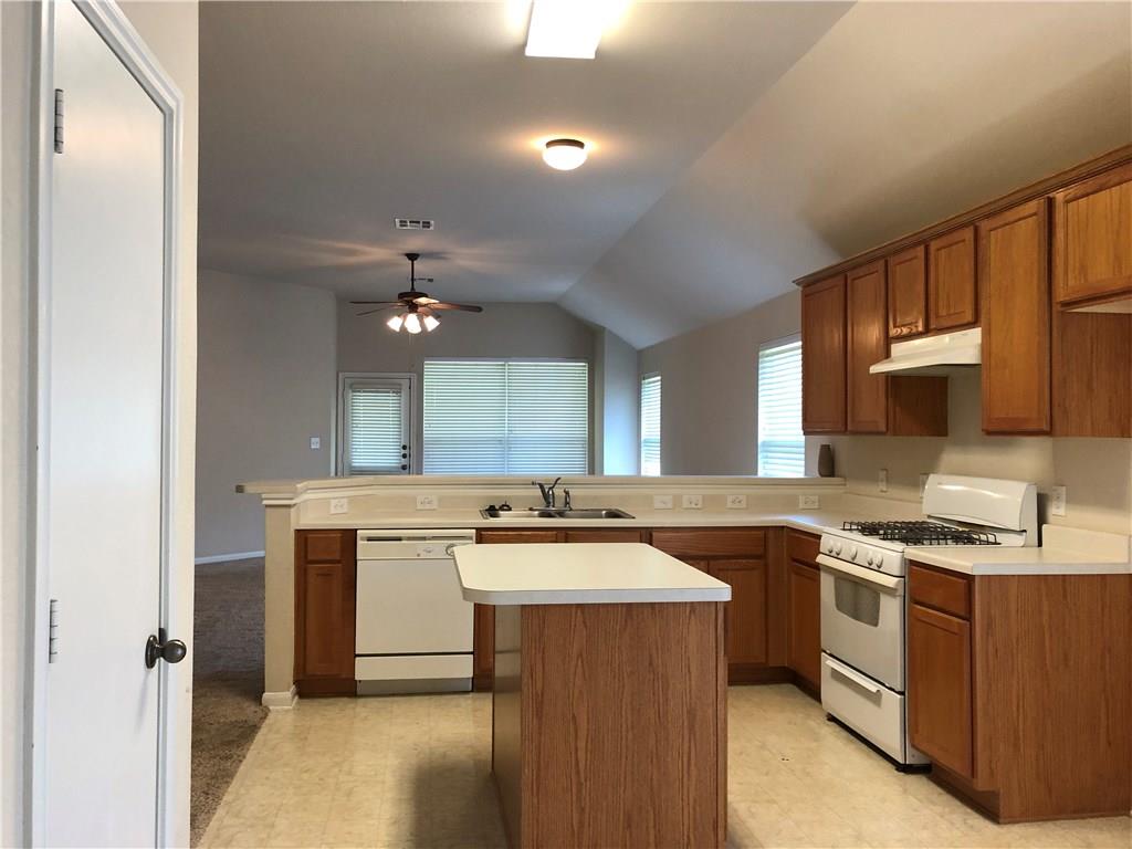 1780 Stone Rim Loop, Buda, TX 78610