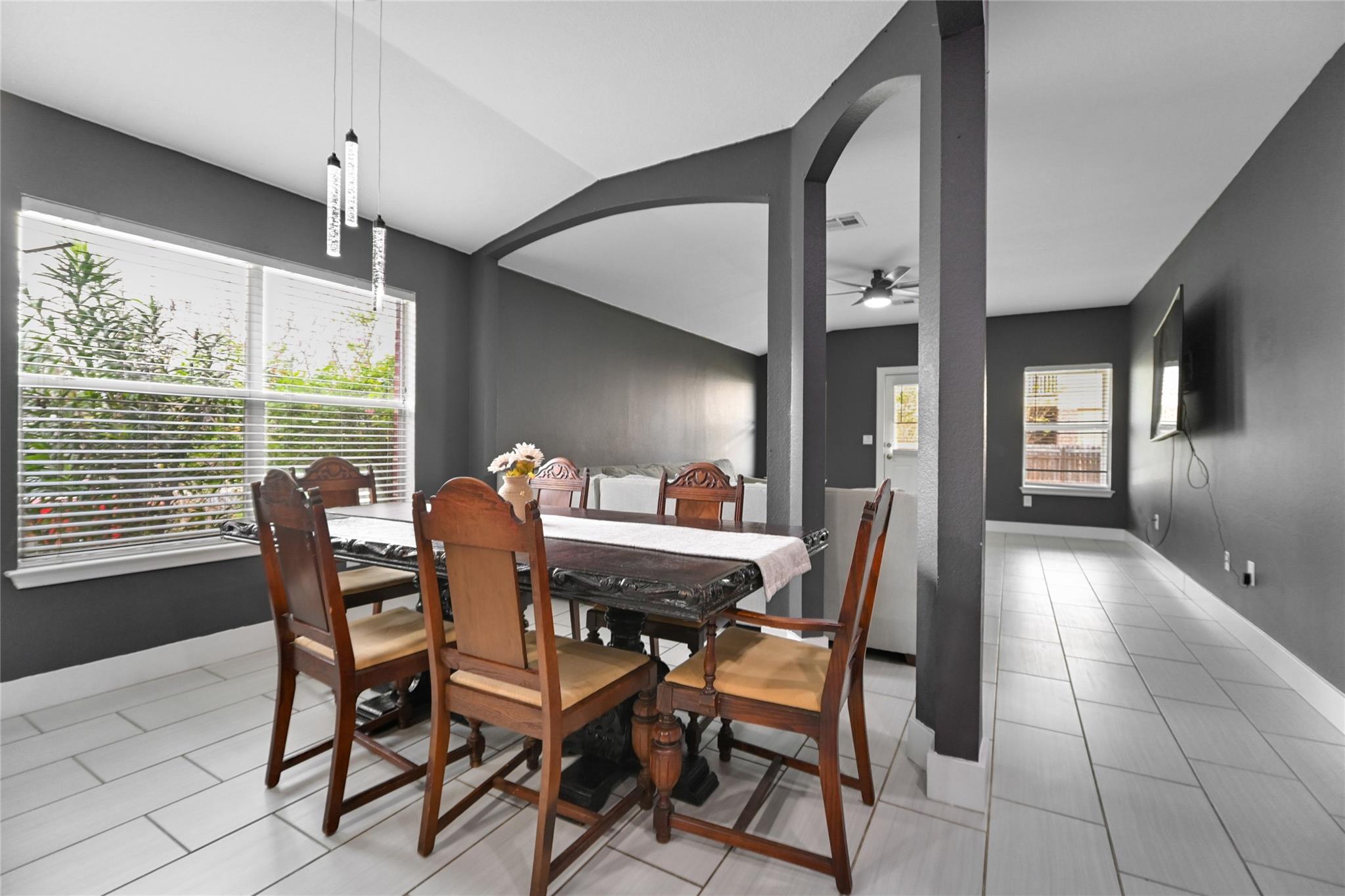 12800 Sky Harbor Dr, Del Valle, TX 78617