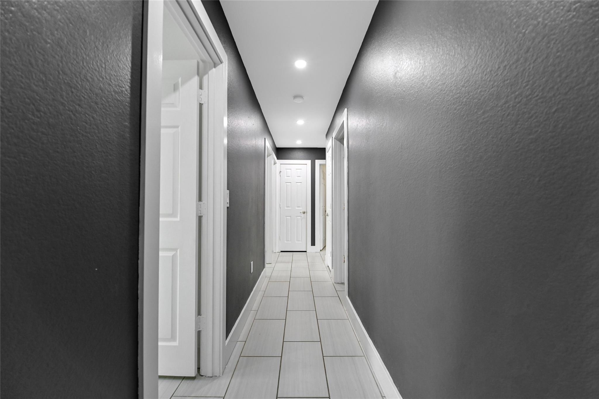 12800 Sky Harbor Dr, Del Valle, TX 78617