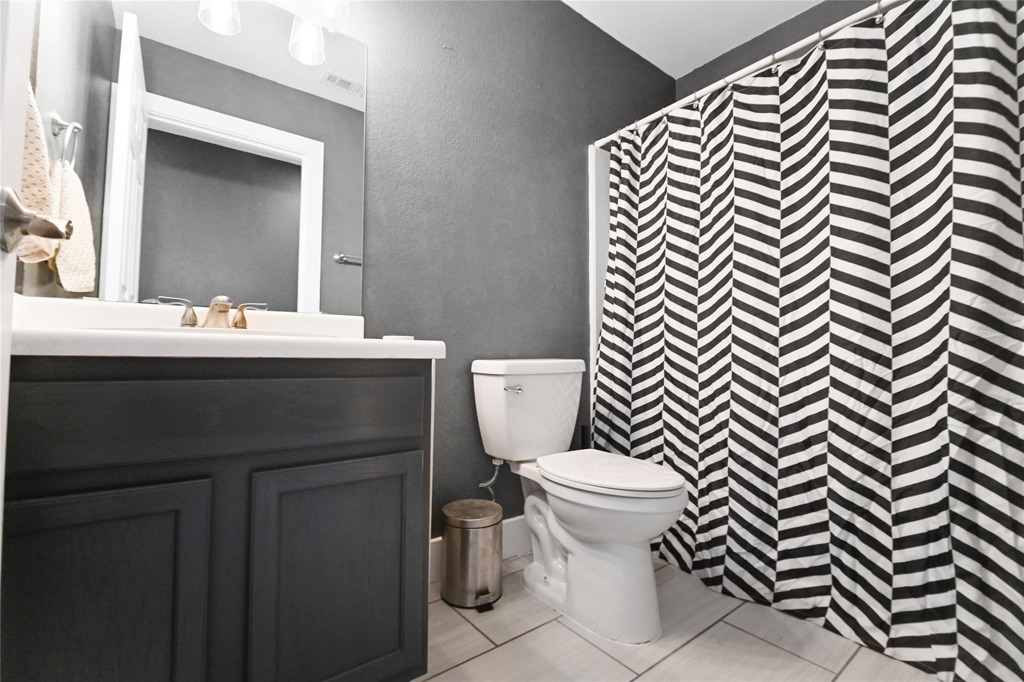 12800 Sky Harbor Dr, Del Valle, TX 78617