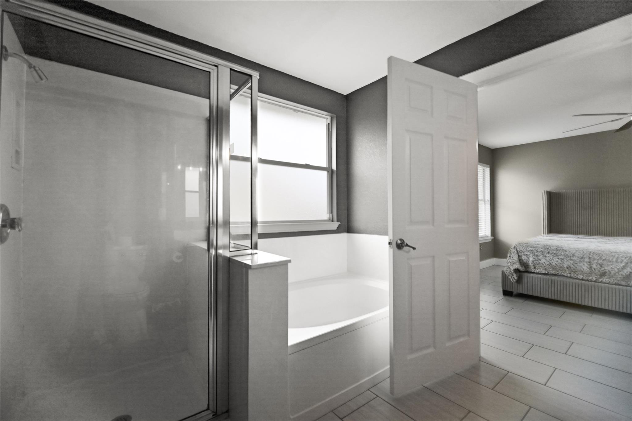 12800 Sky Harbor Dr, Del Valle, TX 78617