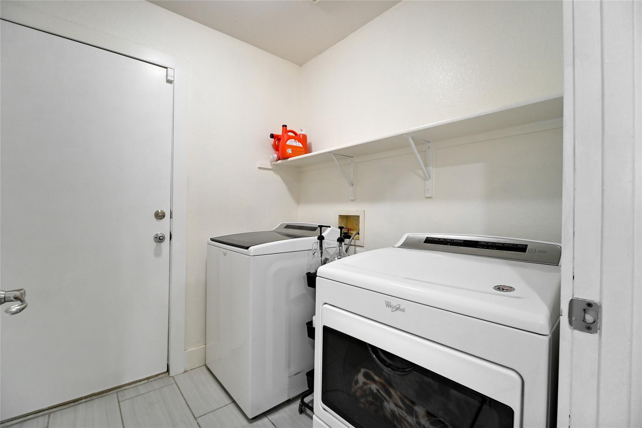 12800 Sky Harbor Dr, Del Valle, TX 78617