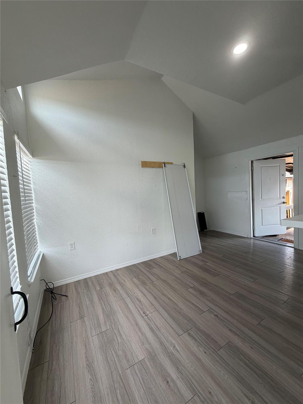 217 State Highway 21 W, Cedar Creek, TX 78612