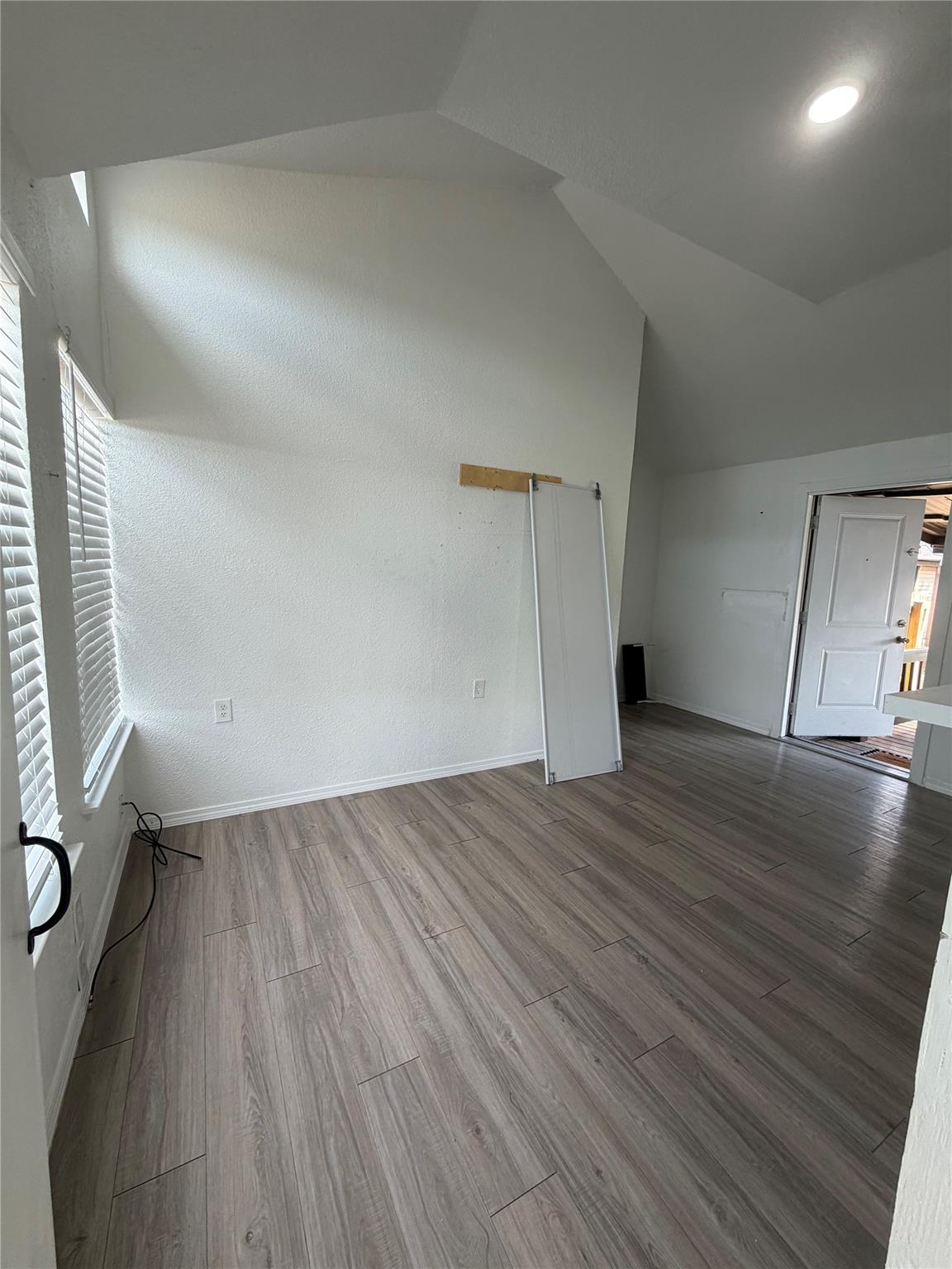 217 State Highway 21 W, Cedar Creek, TX 78612