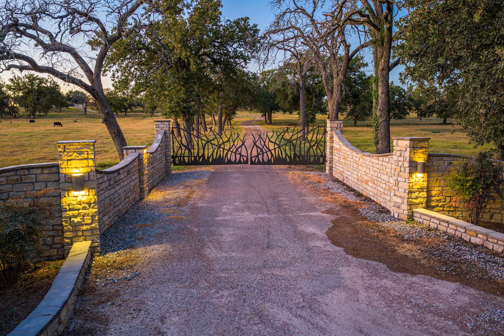 2574 County Road 211, Hico, TX 76457