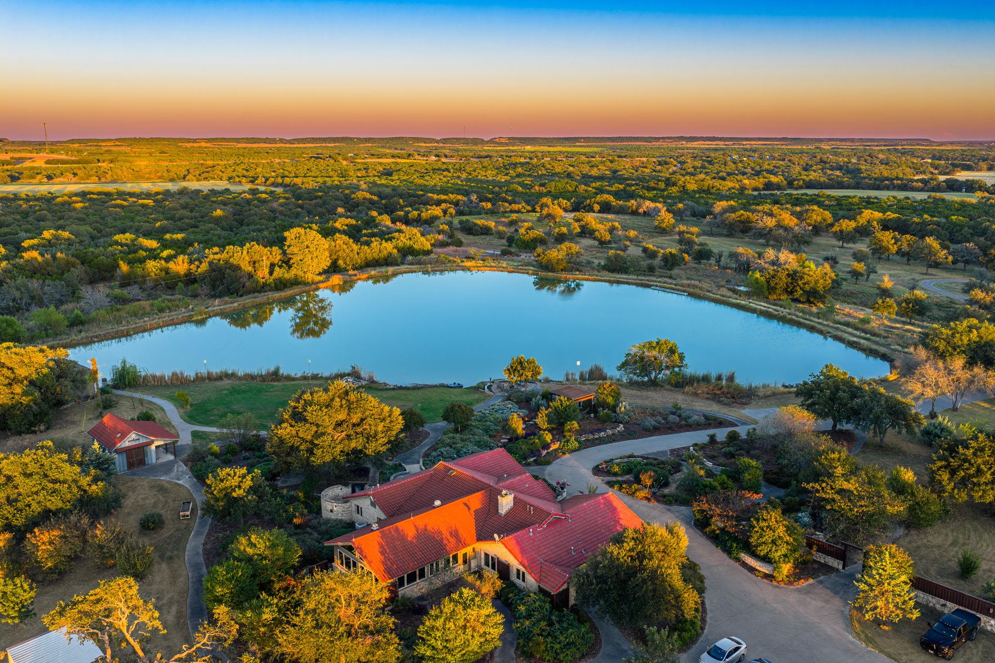 2574 County Road 211, Hico, TX 76457