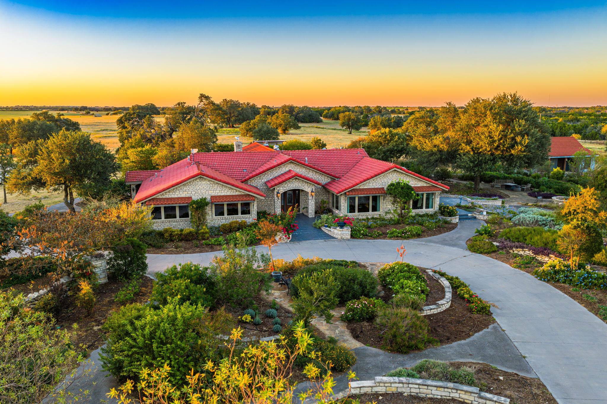 2574 County Road 211, Hico, TX 76457