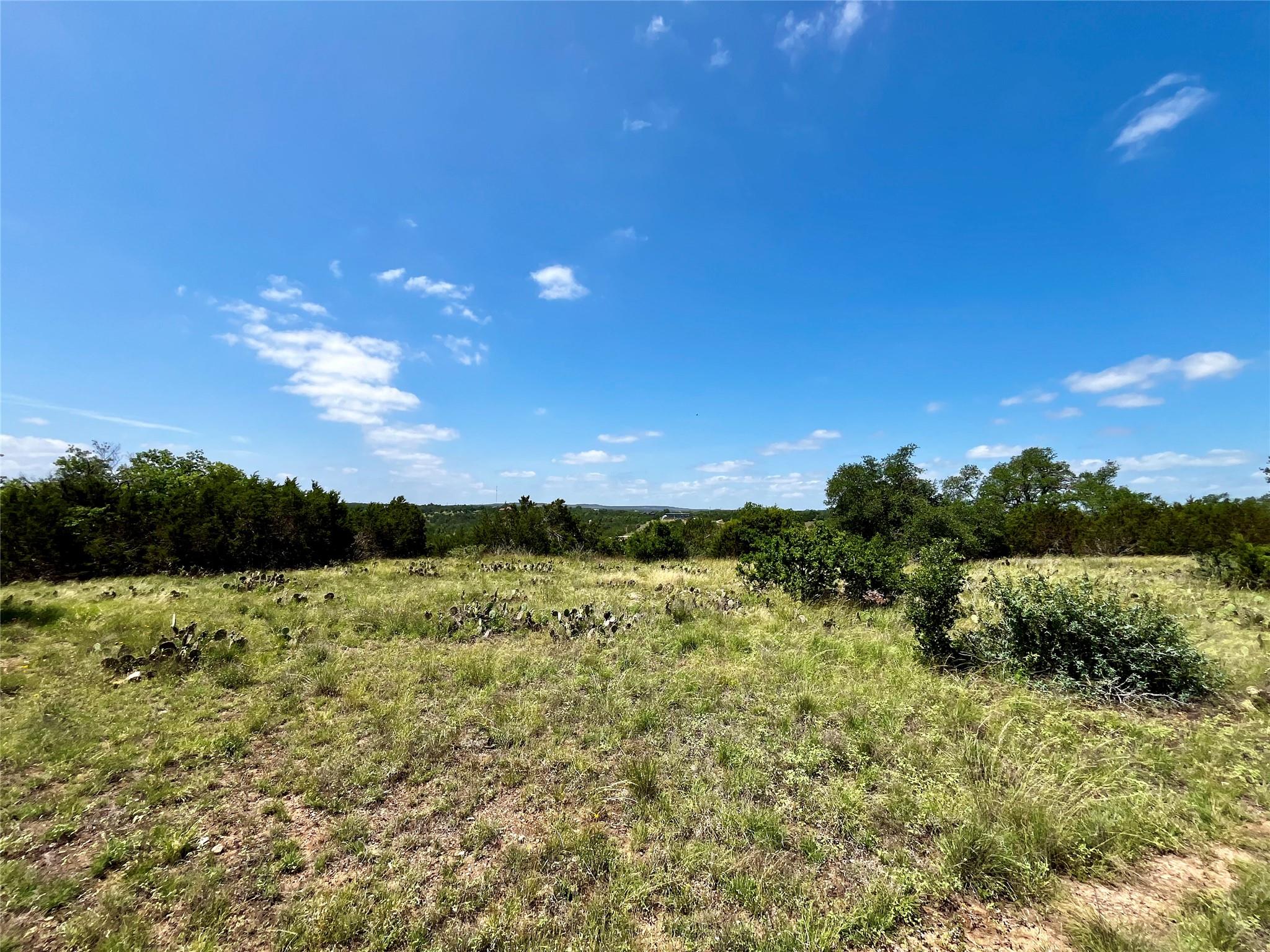 831 Hidden Creek Dr, Dripping Springs, TX 78620