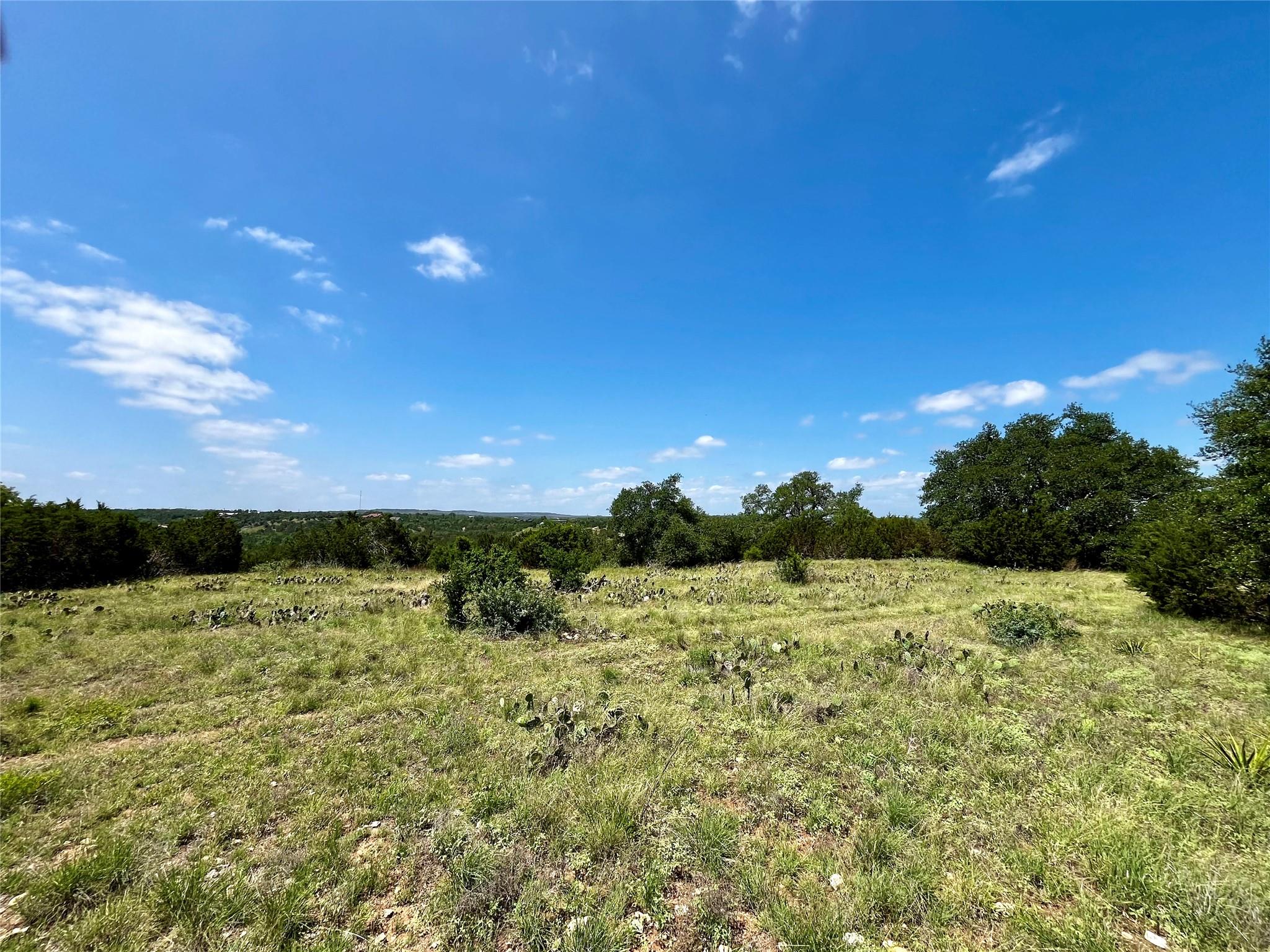 831 Hidden Creek Dr, Dripping Springs, TX 78620