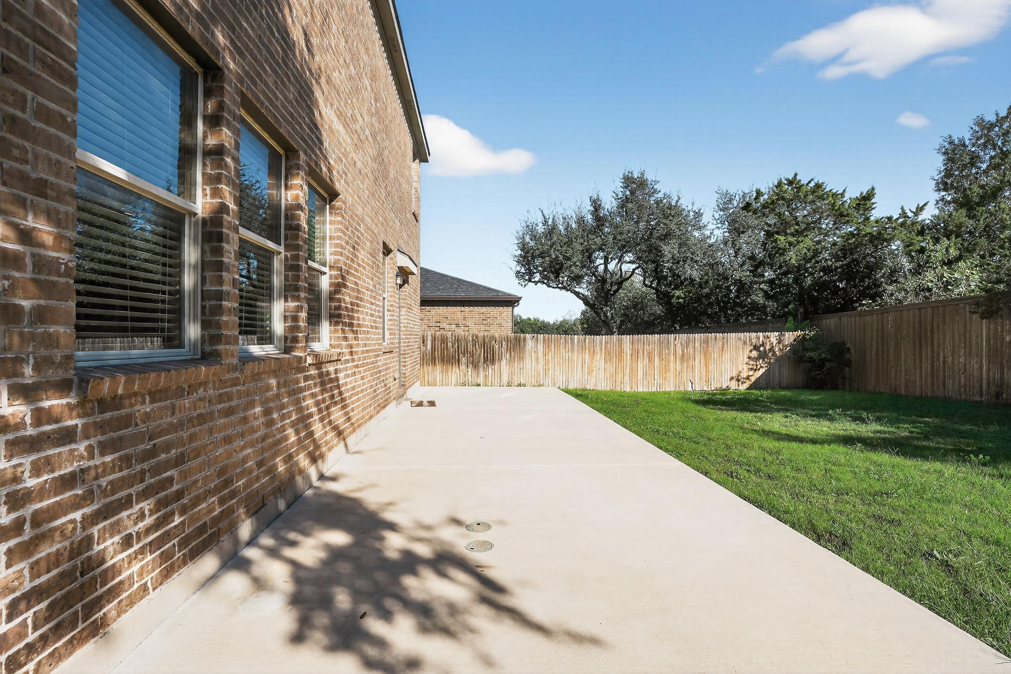 548 Appalachian Trl, Leander, TX 78641