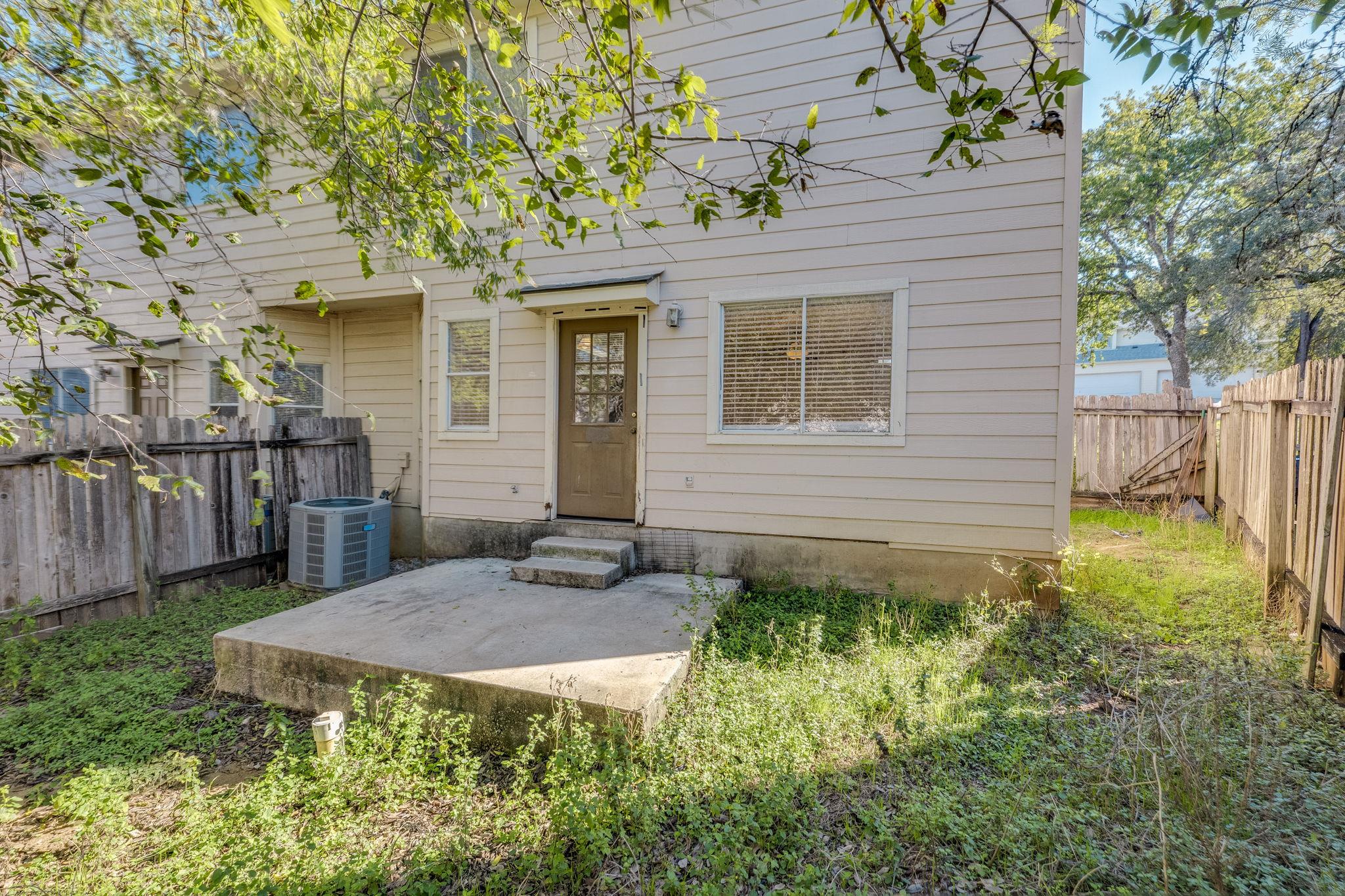 844-846 Sagewood Trl, San Marcos, TX 78666