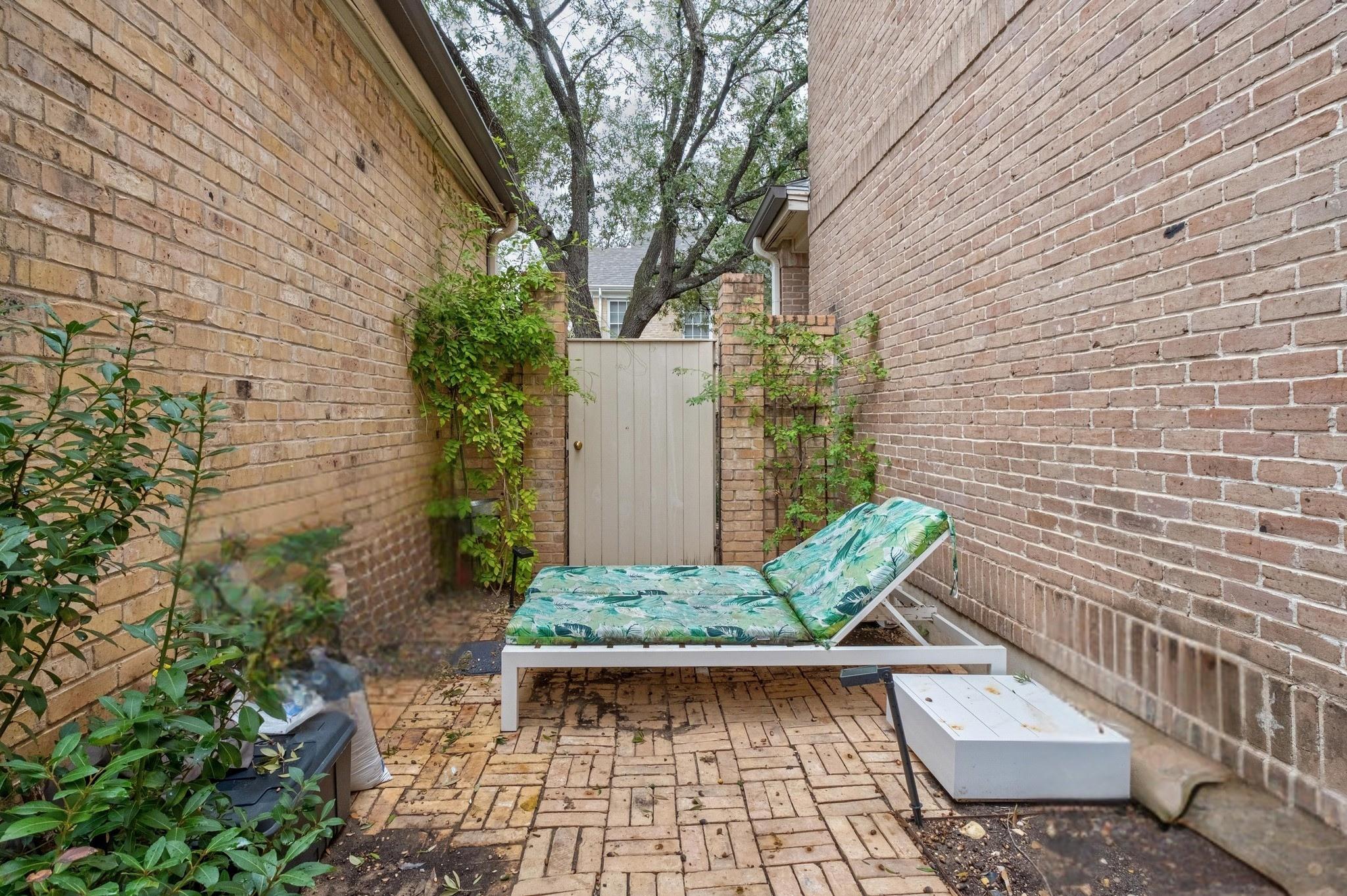 902 W 18th St # B, Austin, TX 78701