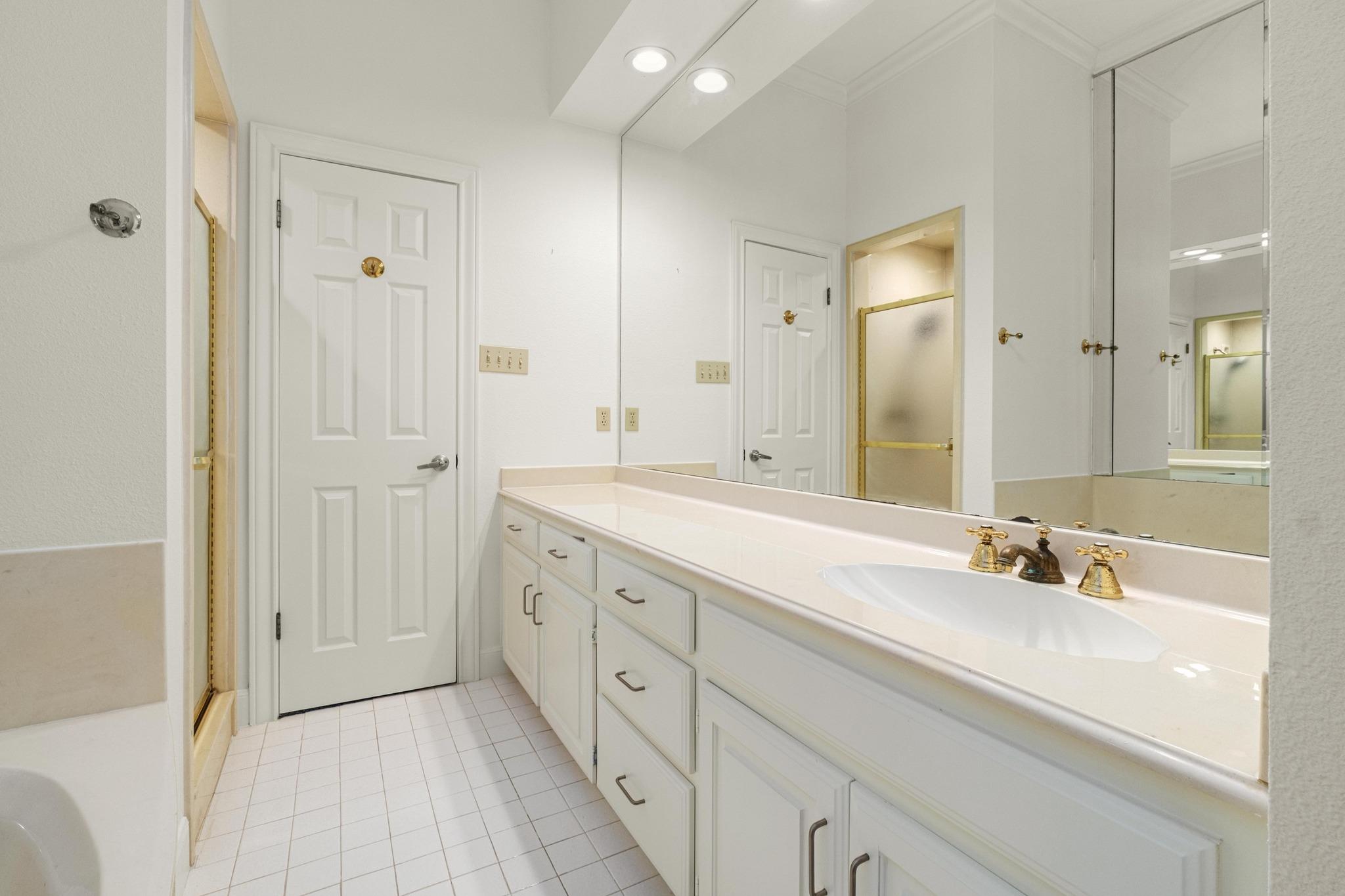 902 W 18th St # B, Austin, TX 78701