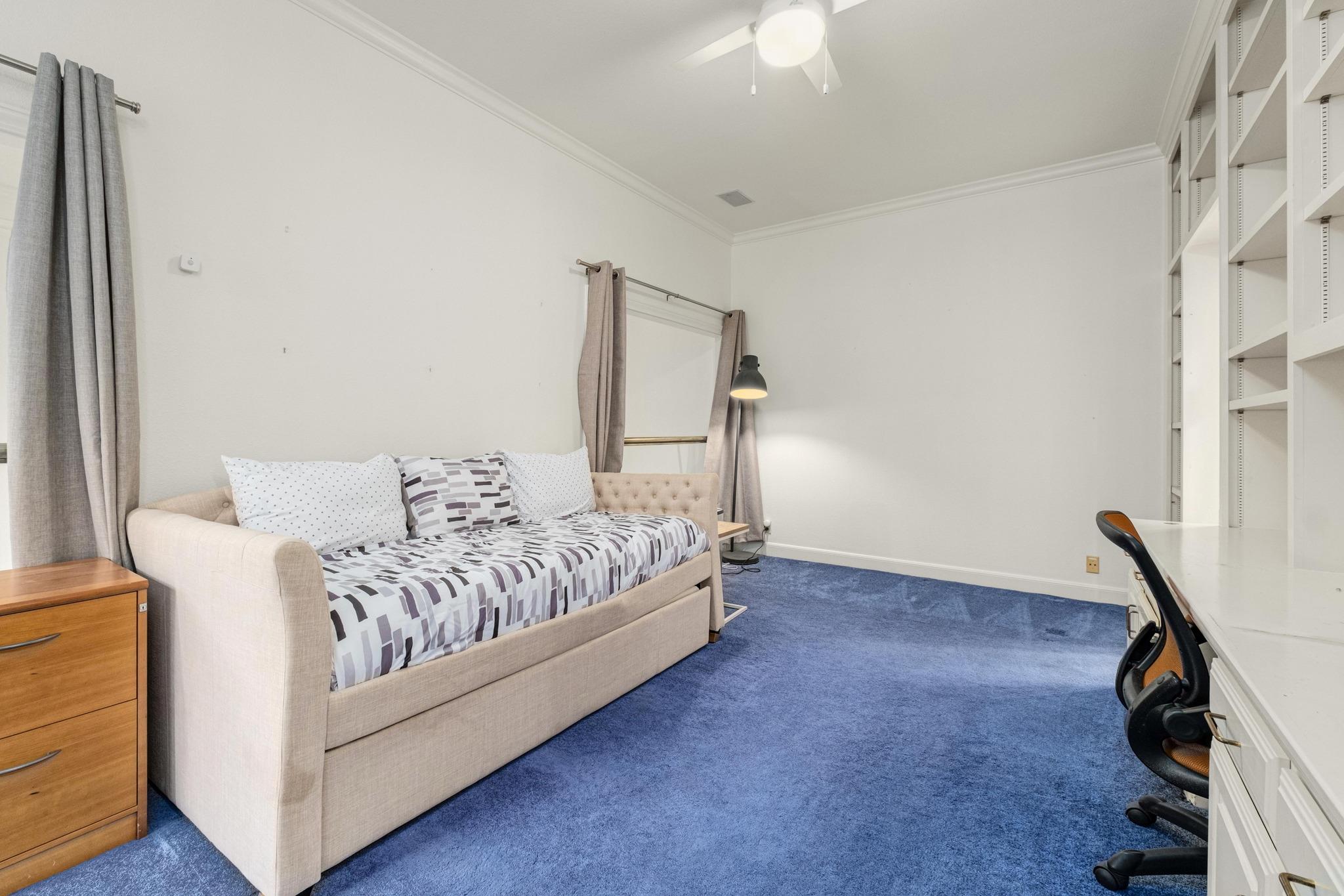 902 W 18th St # B, Austin, TX 78701