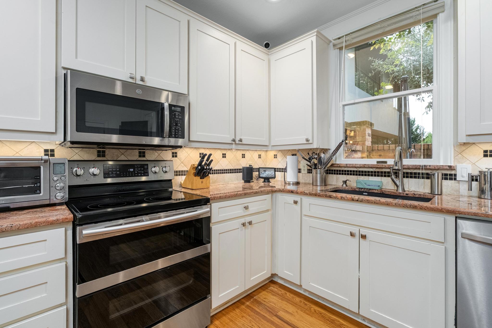 902 W 18th St # B, Austin, TX 78701