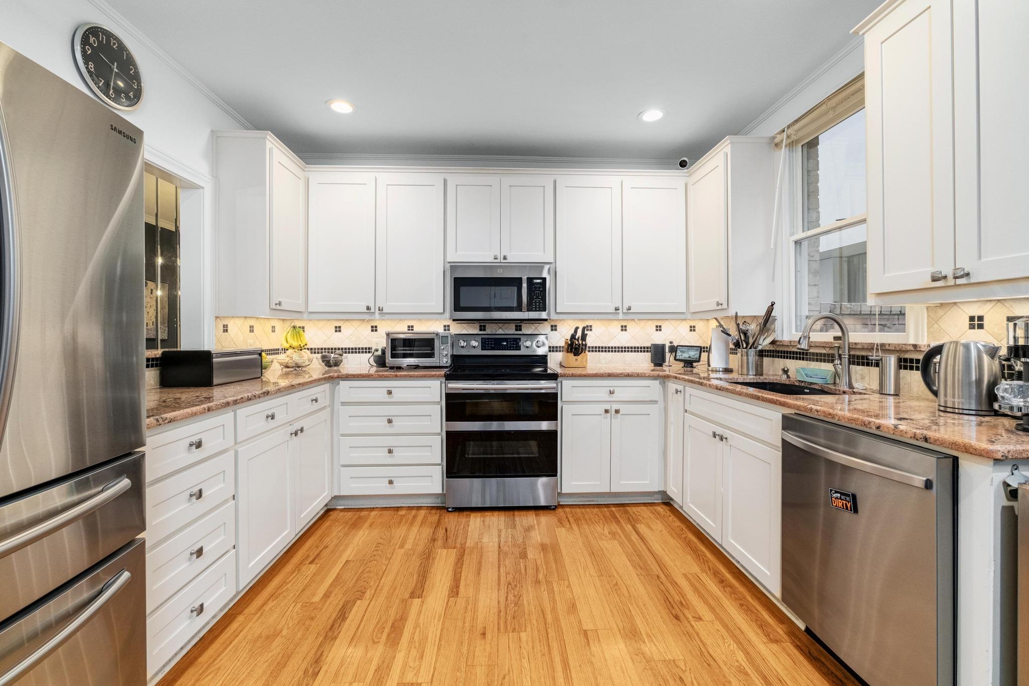 902 W 18th St # B, Austin, TX 78701