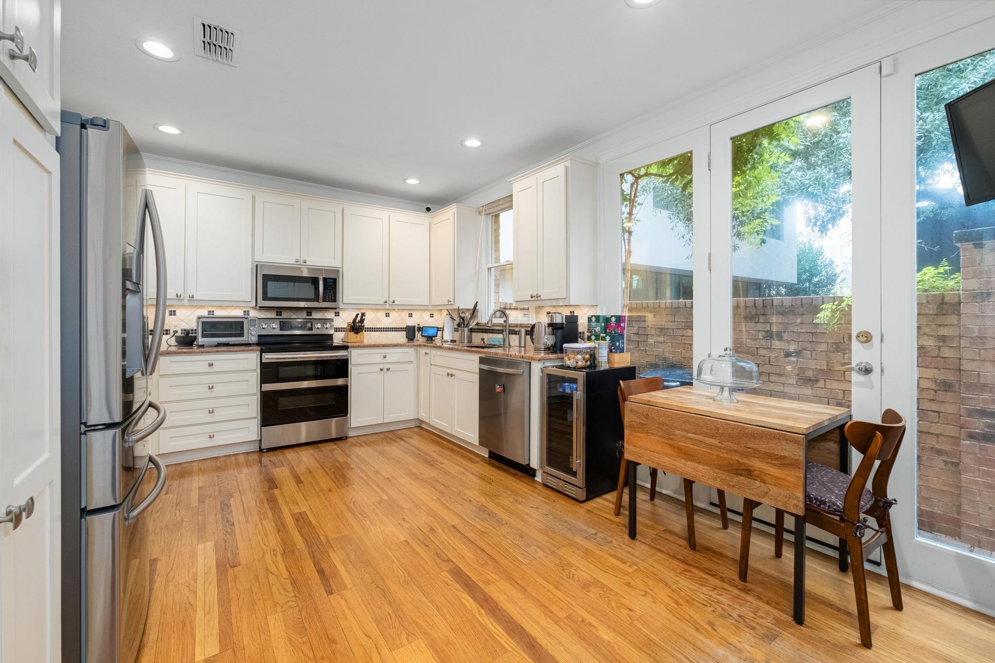 902 W 18th St # B, Austin, TX 78701