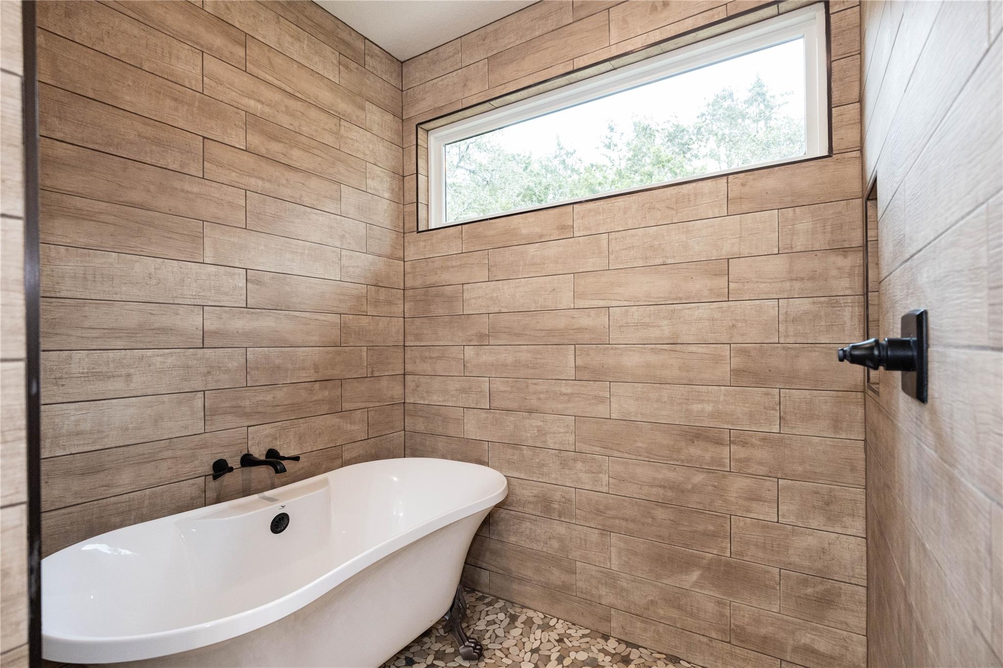 201 Frontier Trl, Wimberley, TX 78676