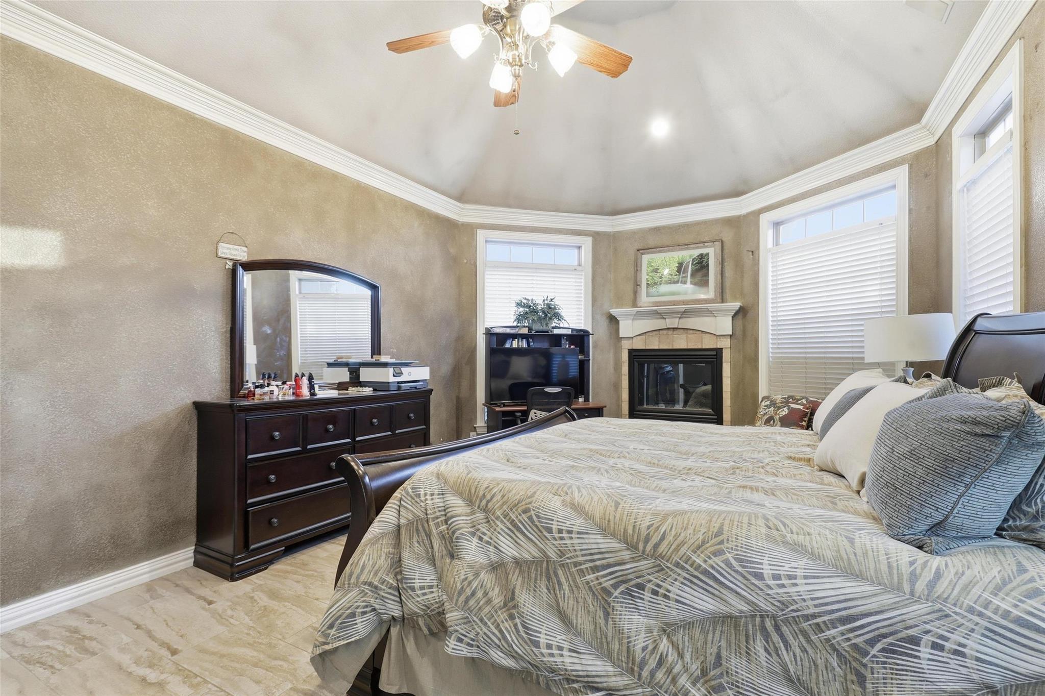 3724 Cove Timber Ave, Granbury, TX 76049