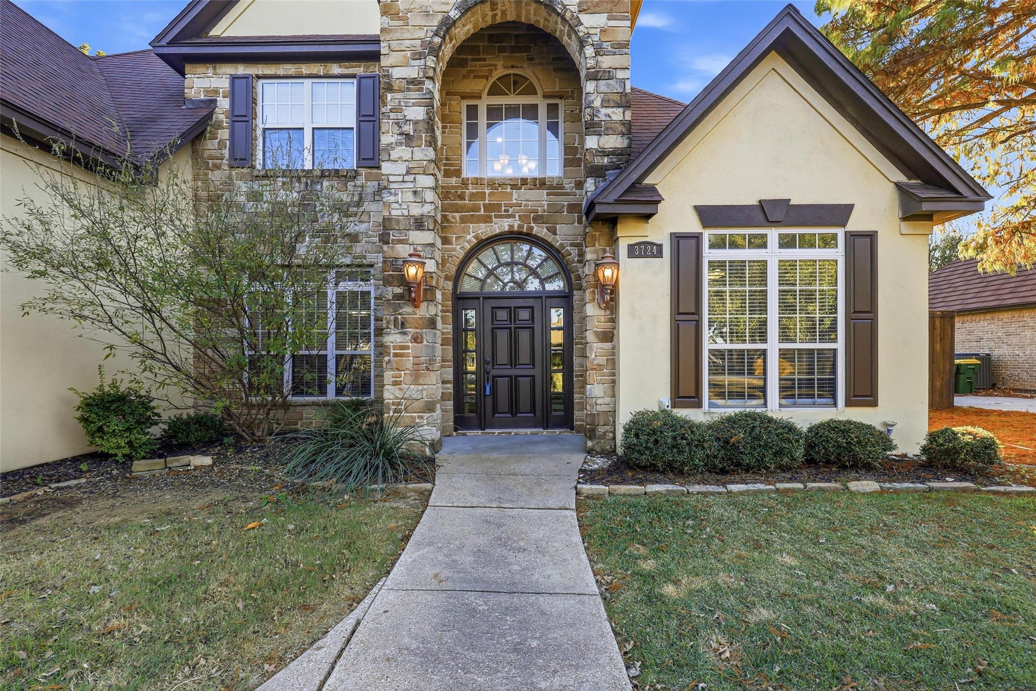 3724 Cove Timber Ave, Granbury, TX 76049