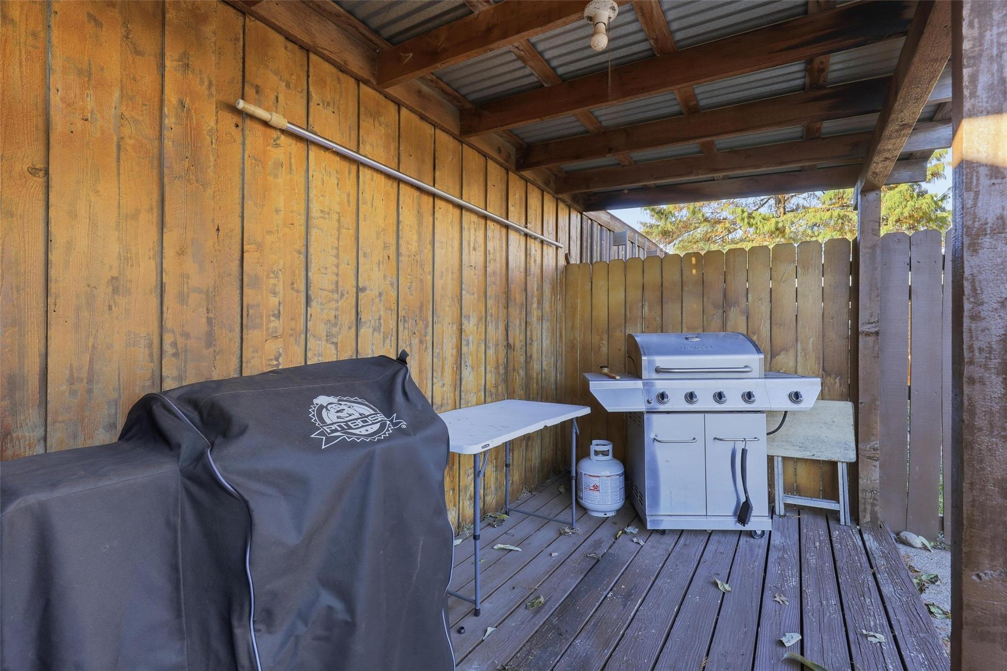 3724 Cove Timber Ave, Granbury, TX 76049