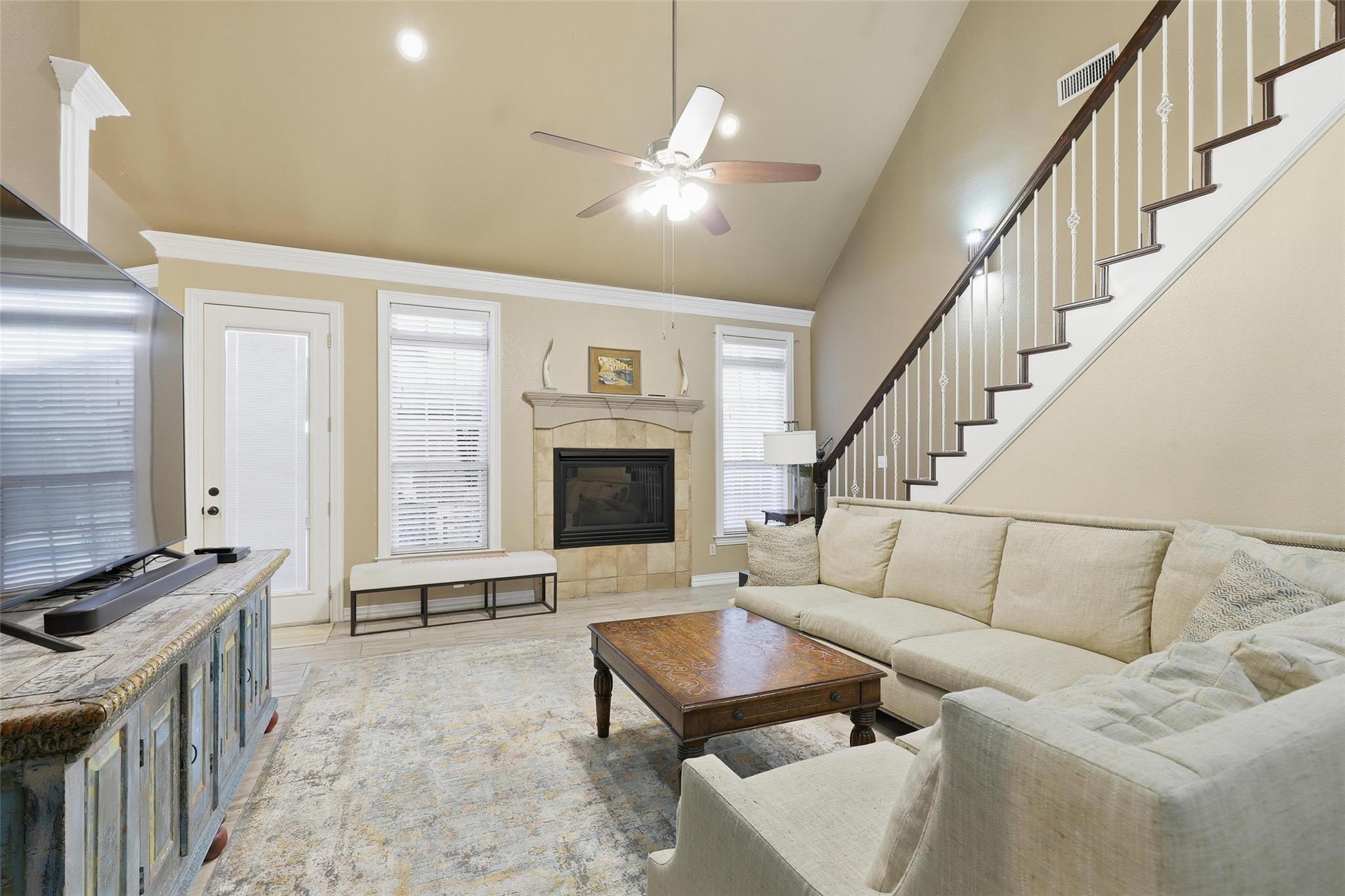 3724 Cove Timber Ave, Granbury, TX 76049