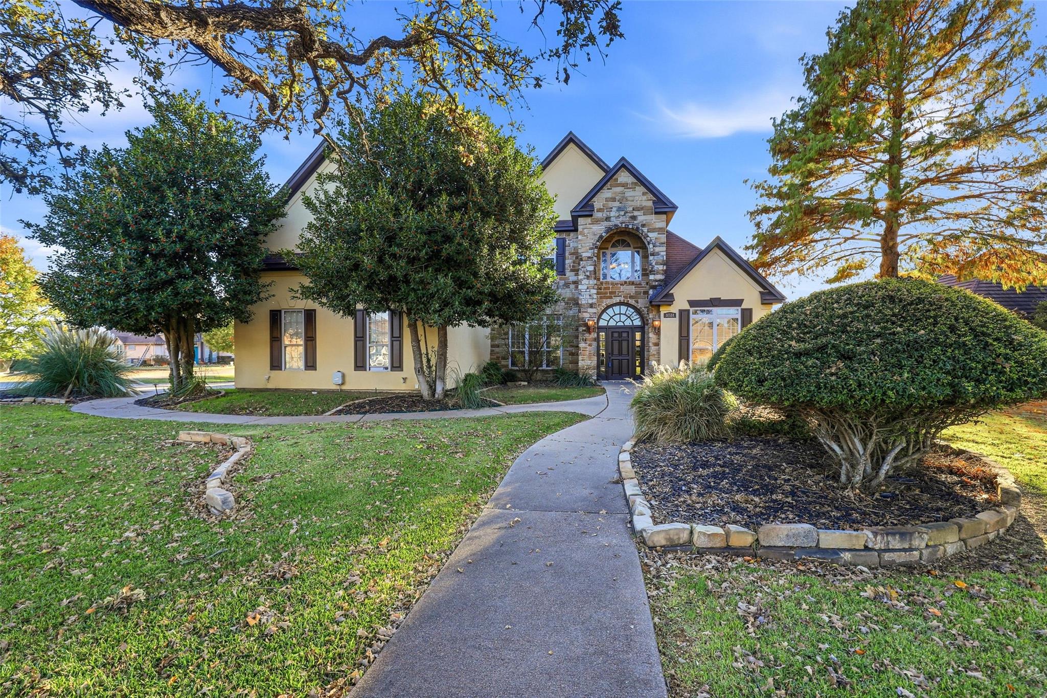 3724 Cove Timber Ave, Granbury, TX 76049