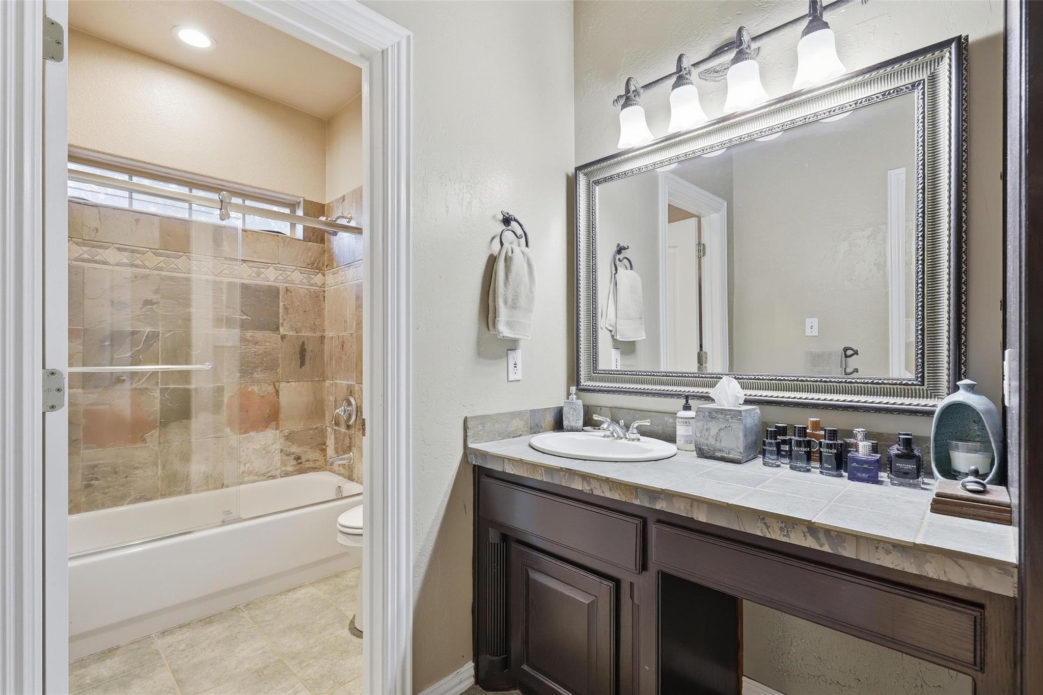 3724 Cove Timber Ave, Granbury, TX 76049