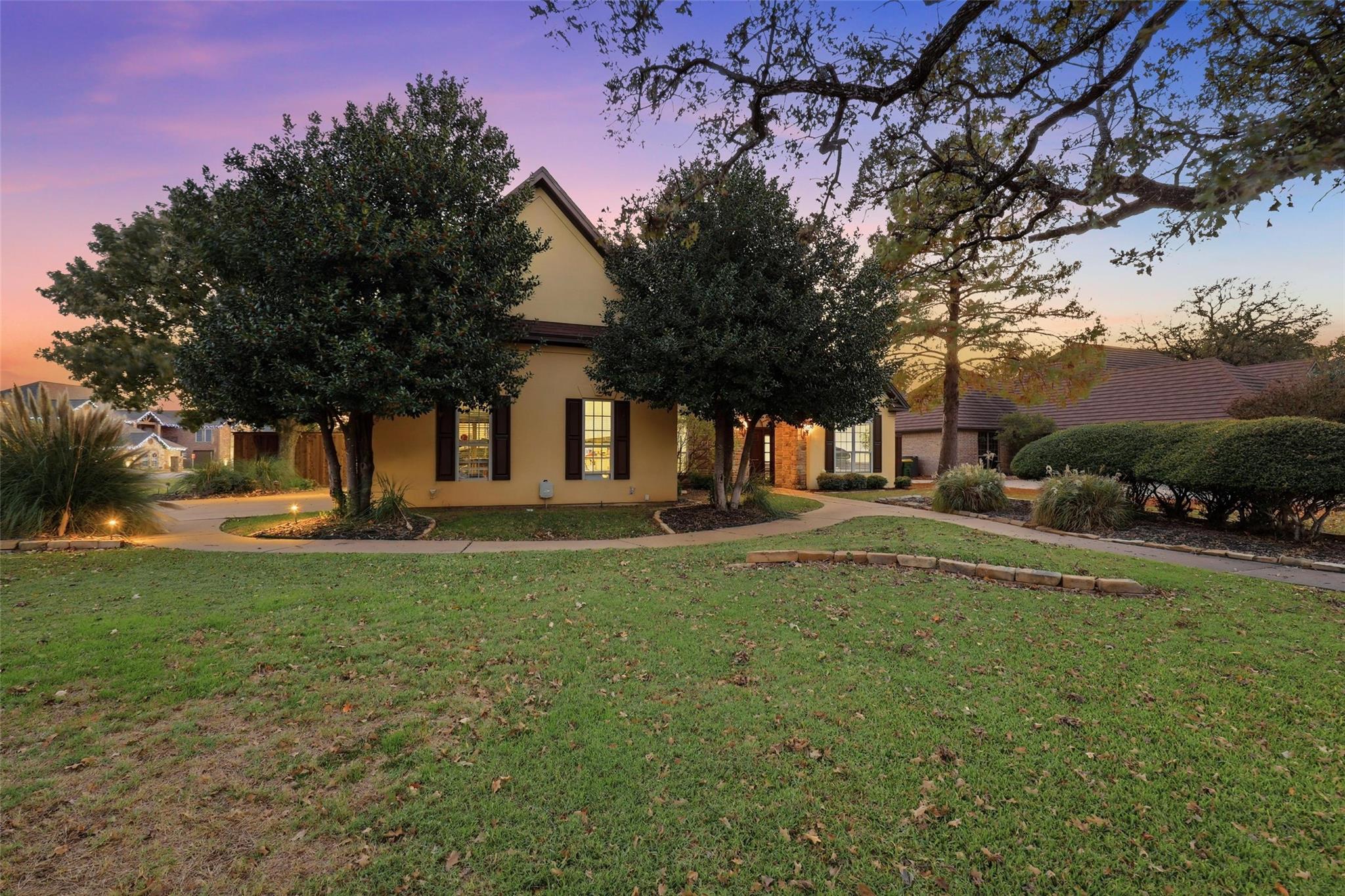 3724 Cove Timber Ave, Granbury, TX 76049