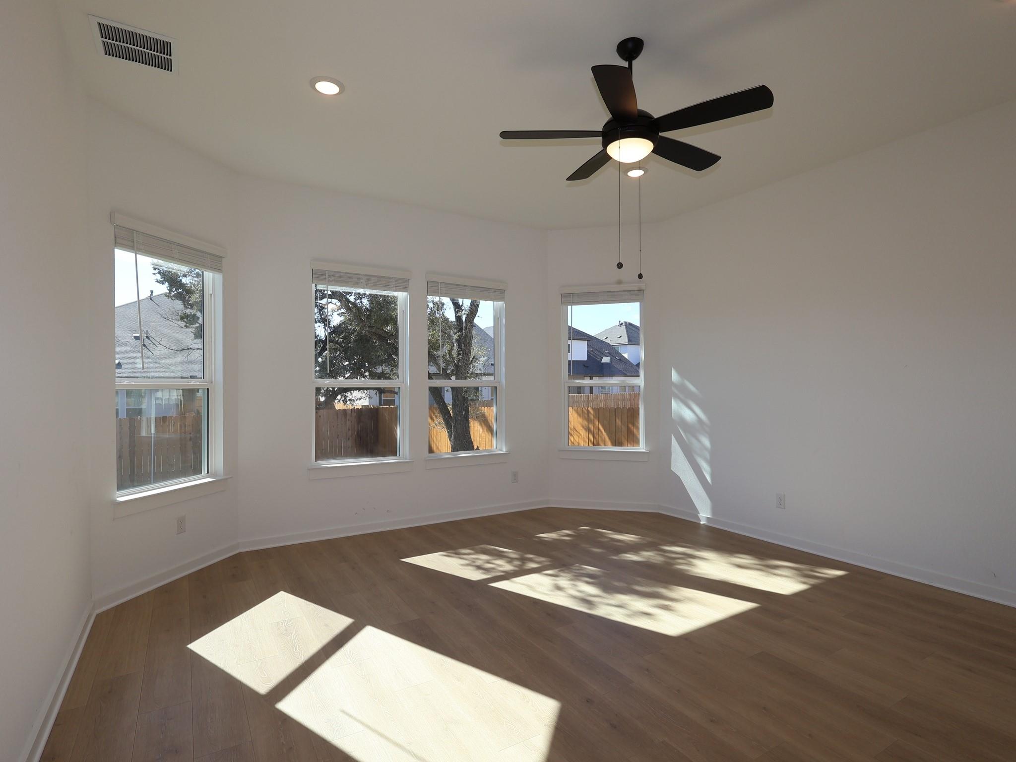 553 Darley Oaks Dr, Dripping Springs, TX 78620