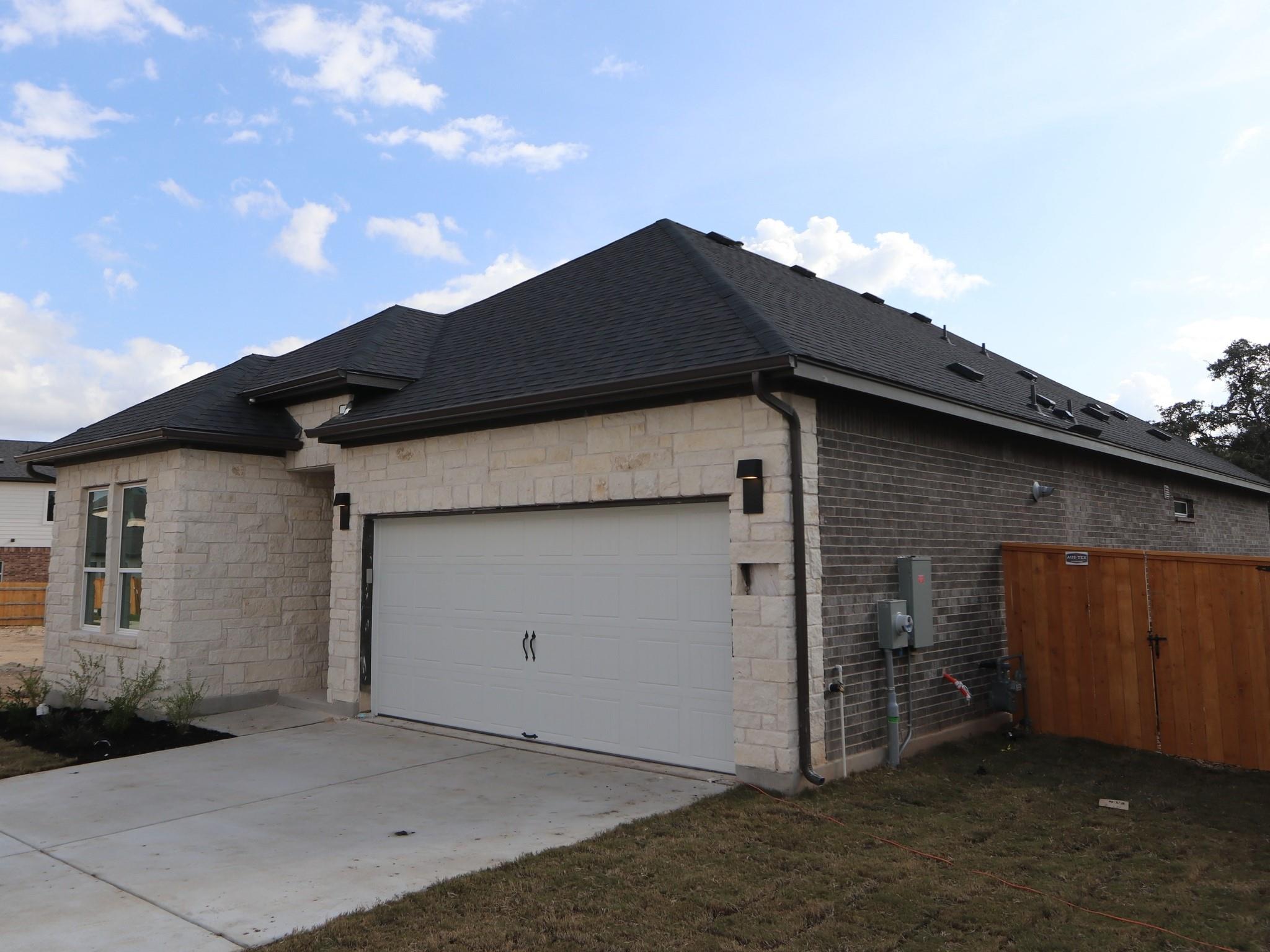 553 Darley Oaks Dr, Dripping Springs, TX 78620