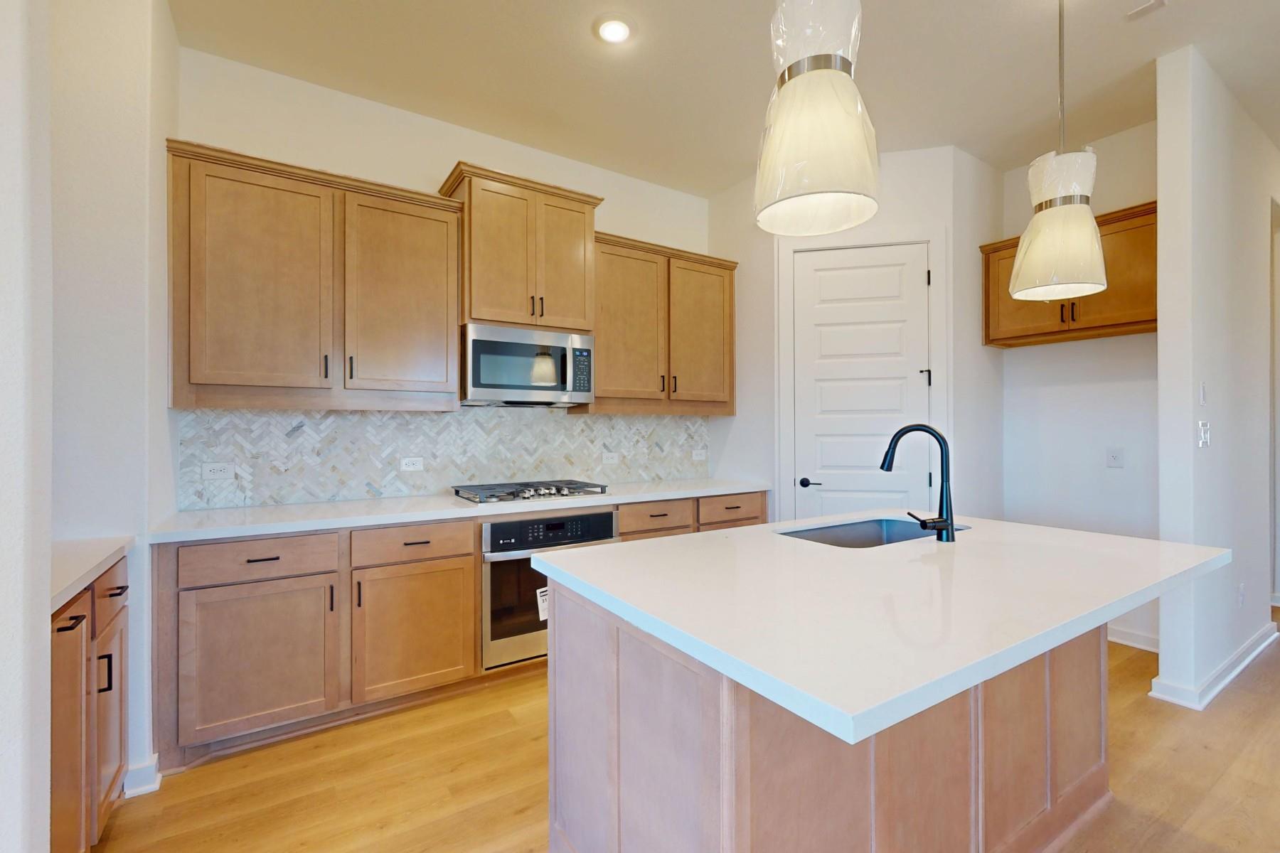 553 Darley Oaks Dr, Dripping Springs, TX 78620