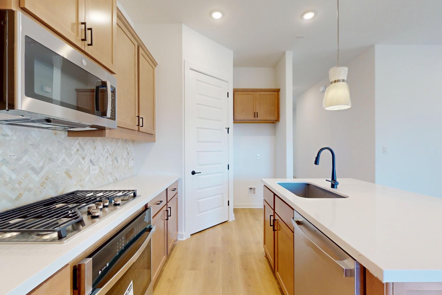 553 Darley Oaks Dr, Dripping Springs, TX 78620