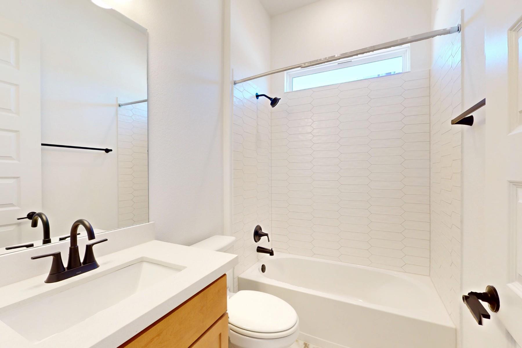 553 Darley Oaks Dr, Dripping Springs, TX 78620