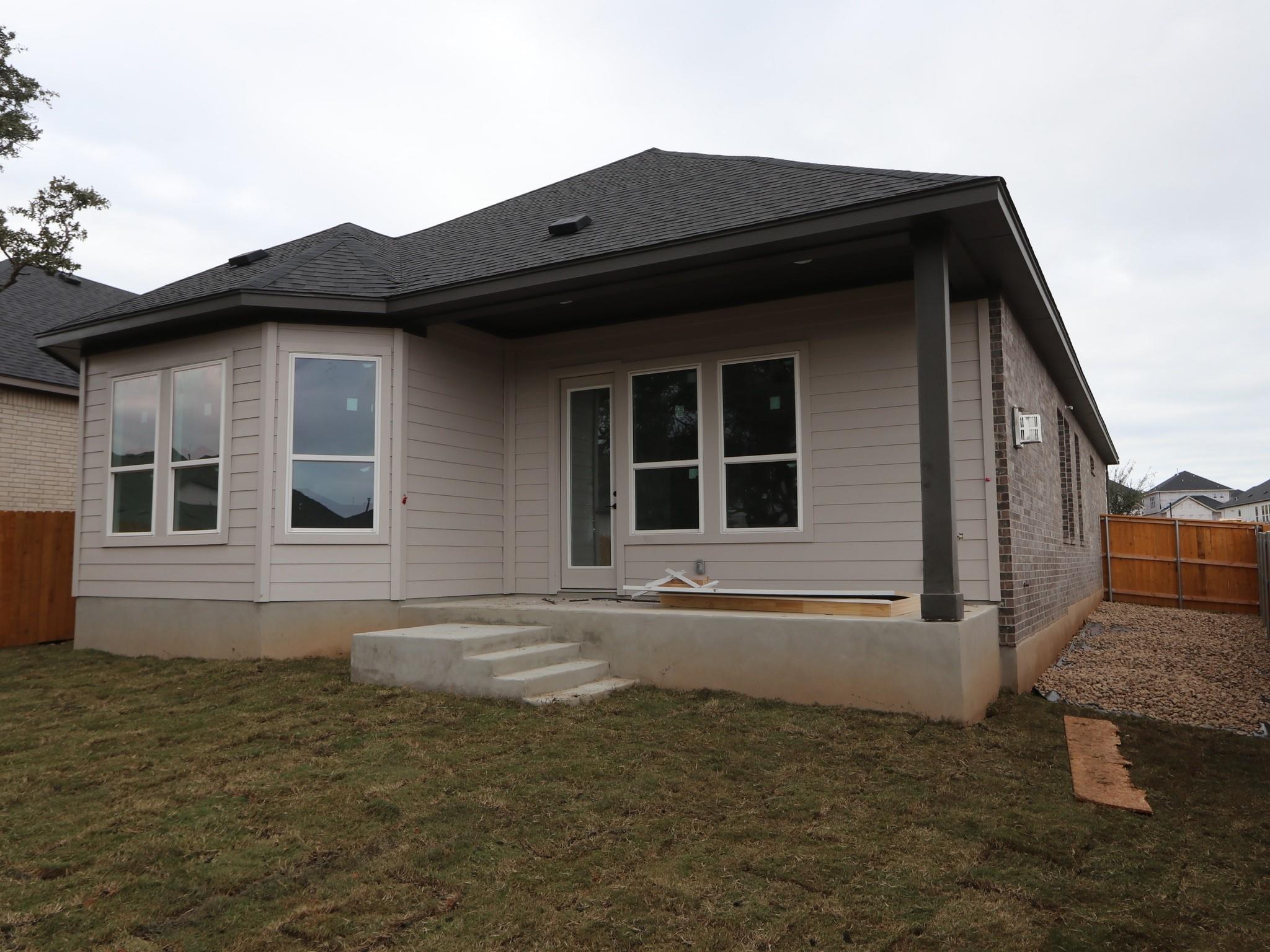 553 Darley Oaks Dr, Dripping Springs, TX 78620