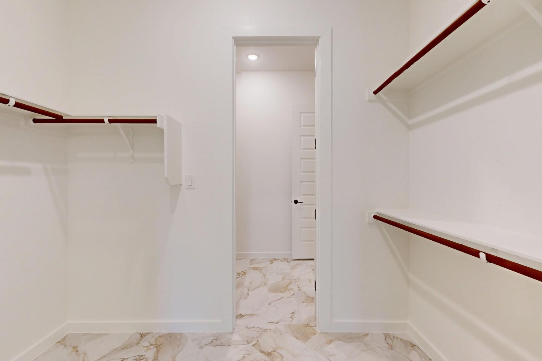 553 Darley Oaks Dr, Dripping Springs, TX 78620