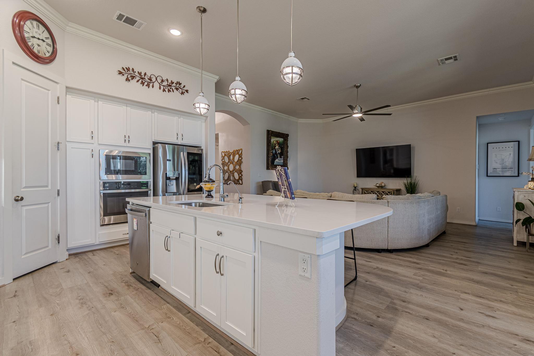 428 Trailing Lantana Ln, San Marcos, TX 78666