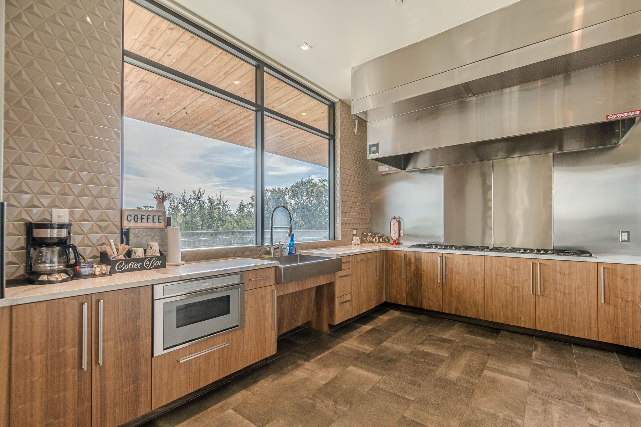 428 Trailing Lantana Ln, San Marcos, TX 78666