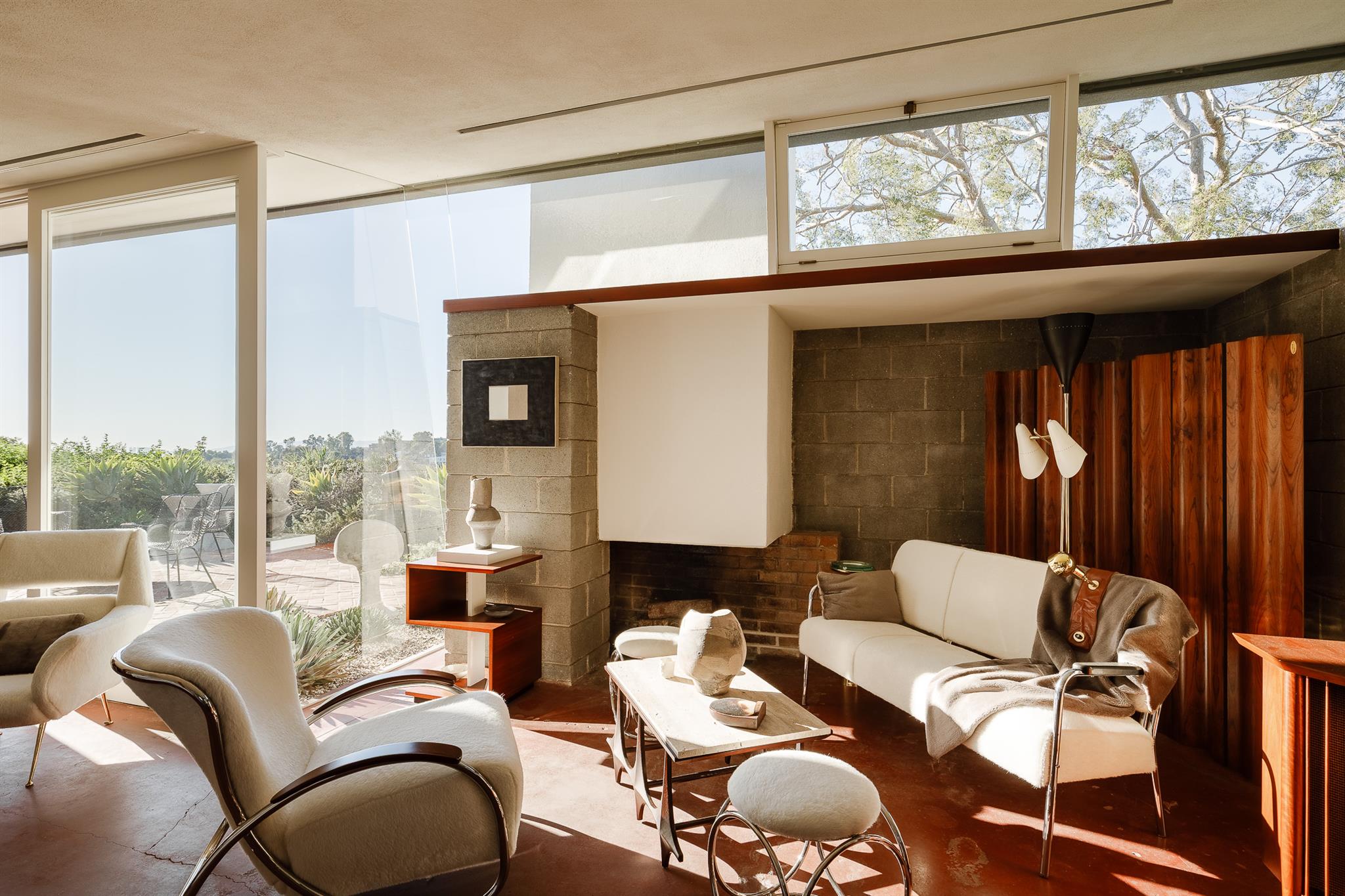 1430 Avon Ter, Out of State, TX 90027