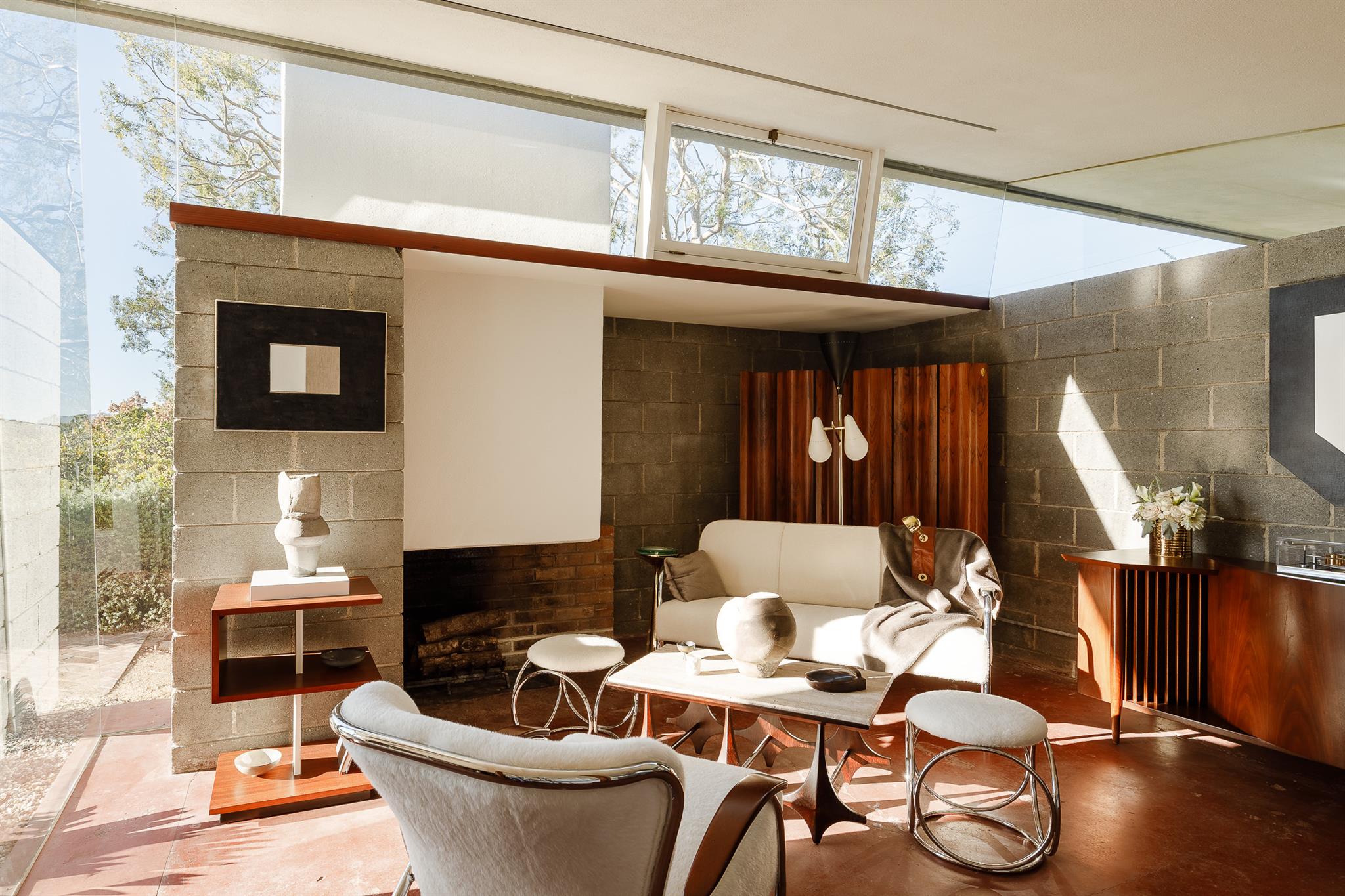 1430 Avon Ter, Out of State, TX 90027