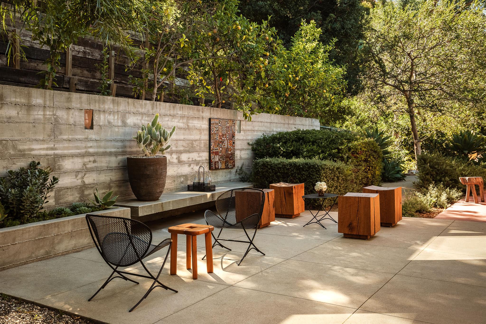 1430 Avon Ter, Out of State, TX 90027