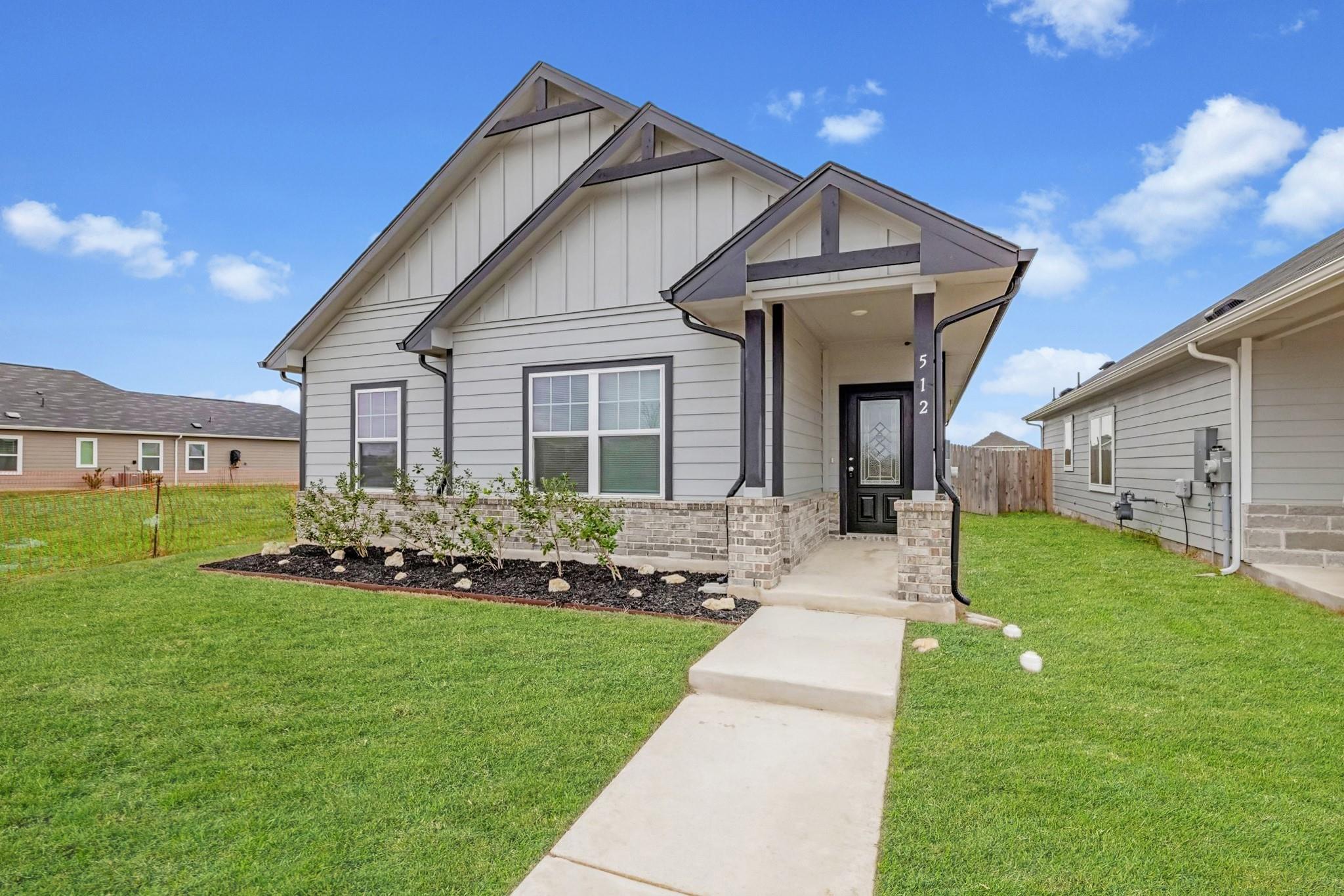 512 Timber Brook Dr, Hutto, TX 78634
