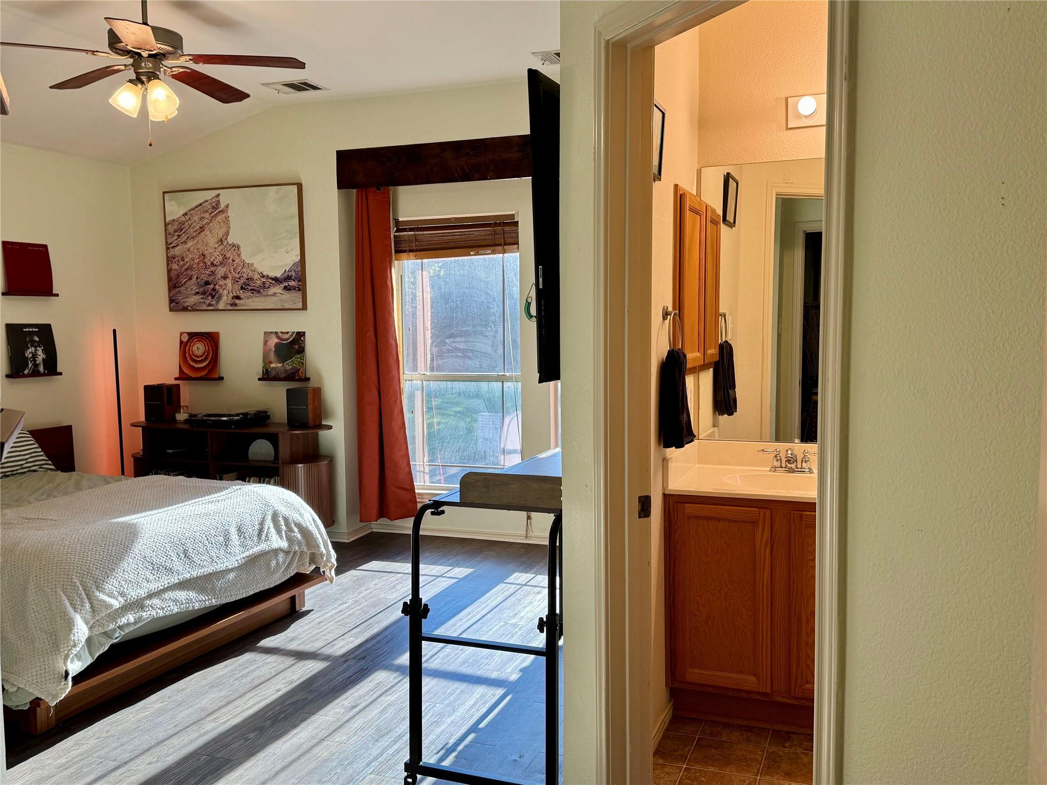 2308 Sweet Clover Dr, Austin, TX 78745